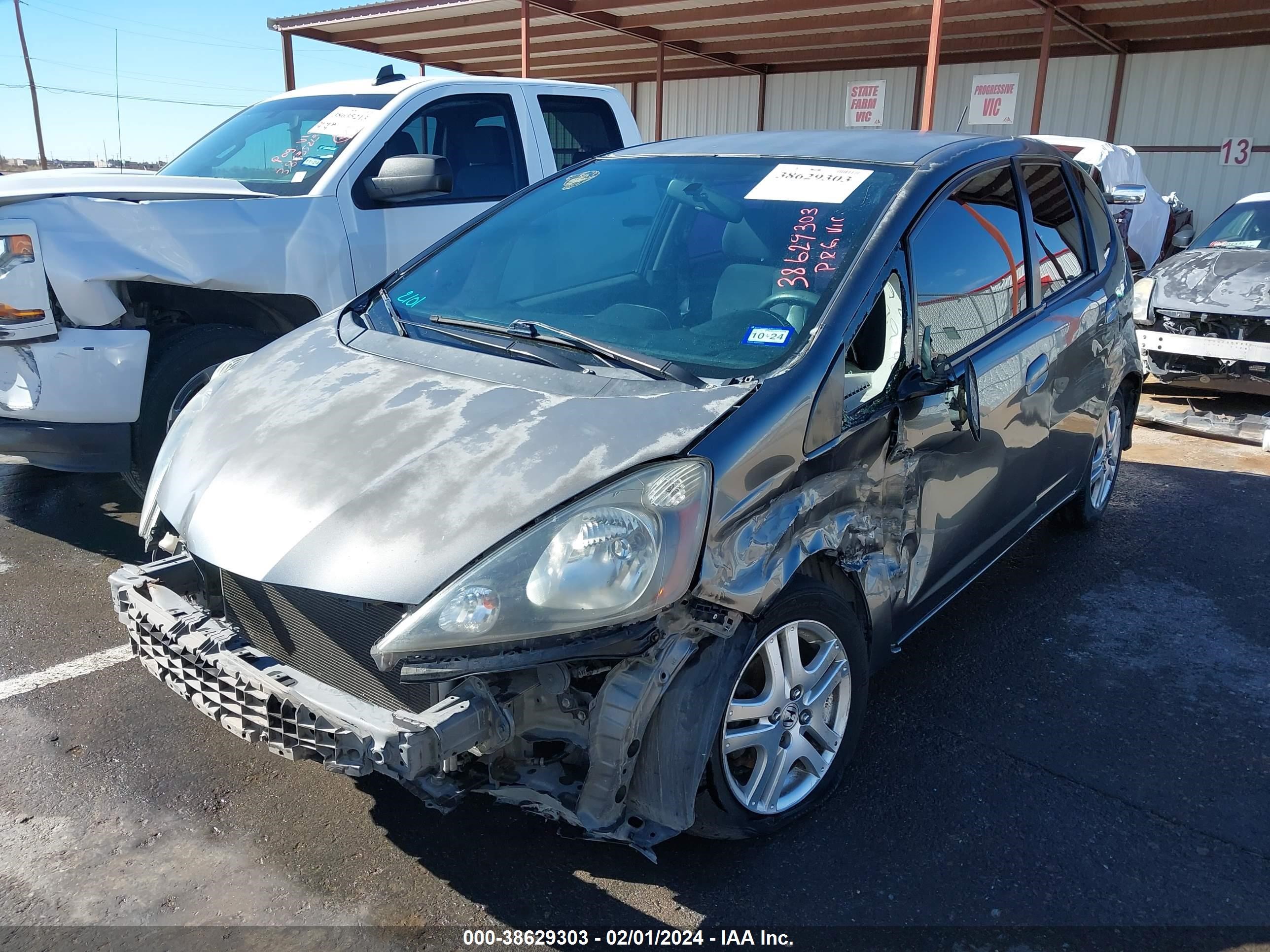 Photo 1 VIN: JHMGE8H38CS001515 - HONDA FIT 