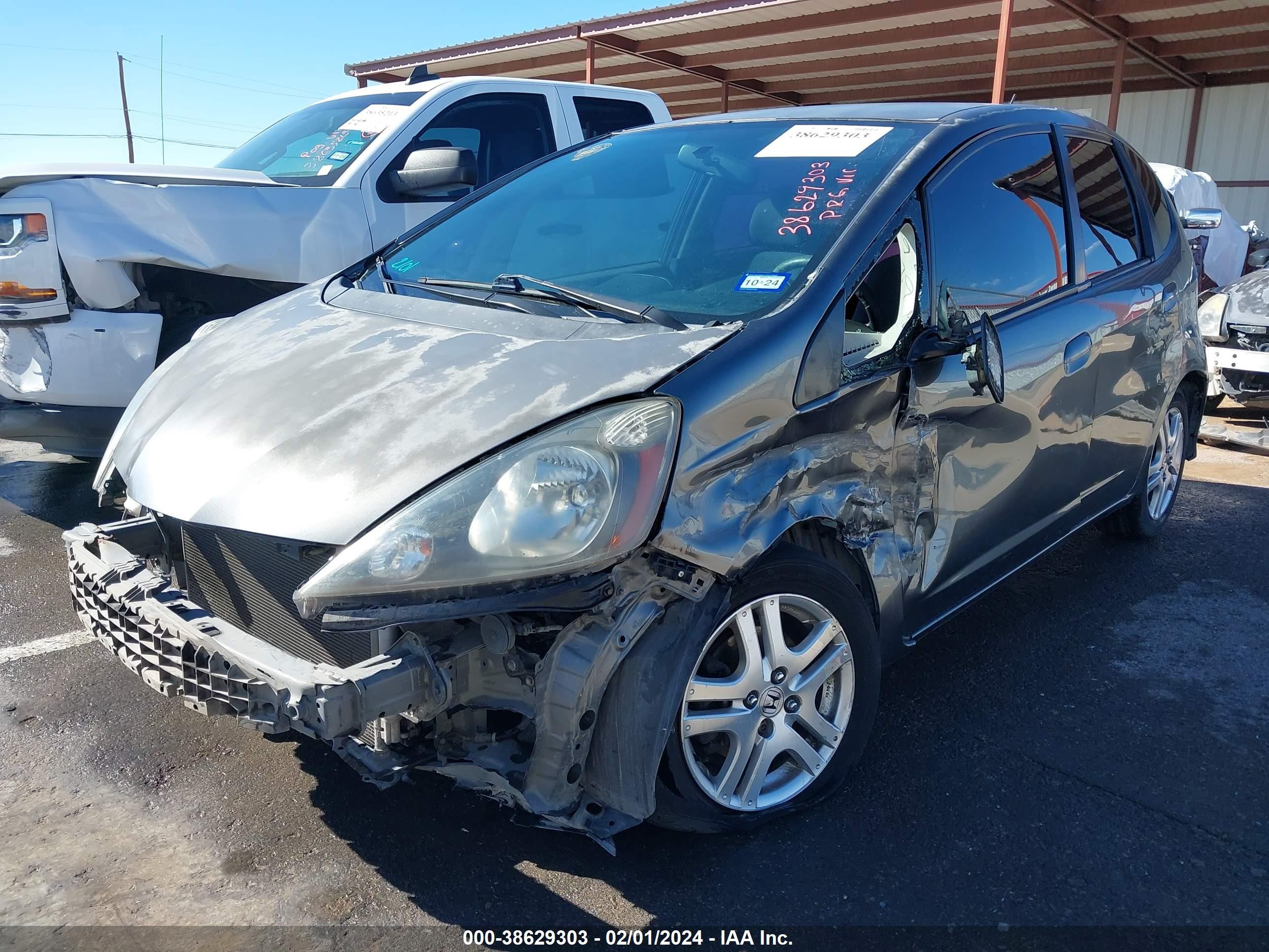 Photo 5 VIN: JHMGE8H38CS001515 - HONDA FIT 