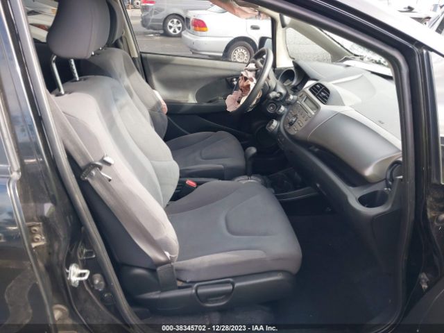 Photo 4 VIN: JHMGE8H38DC063850 - HONDA FIT 