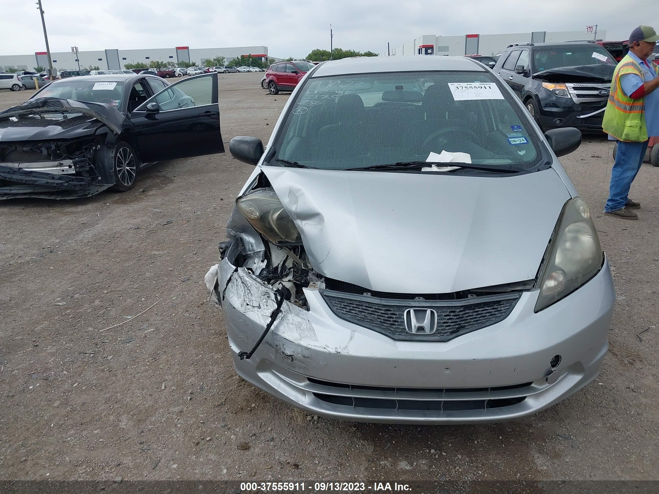 Photo 8 VIN: JHMGE8H39BC023175 - HONDA FIT 