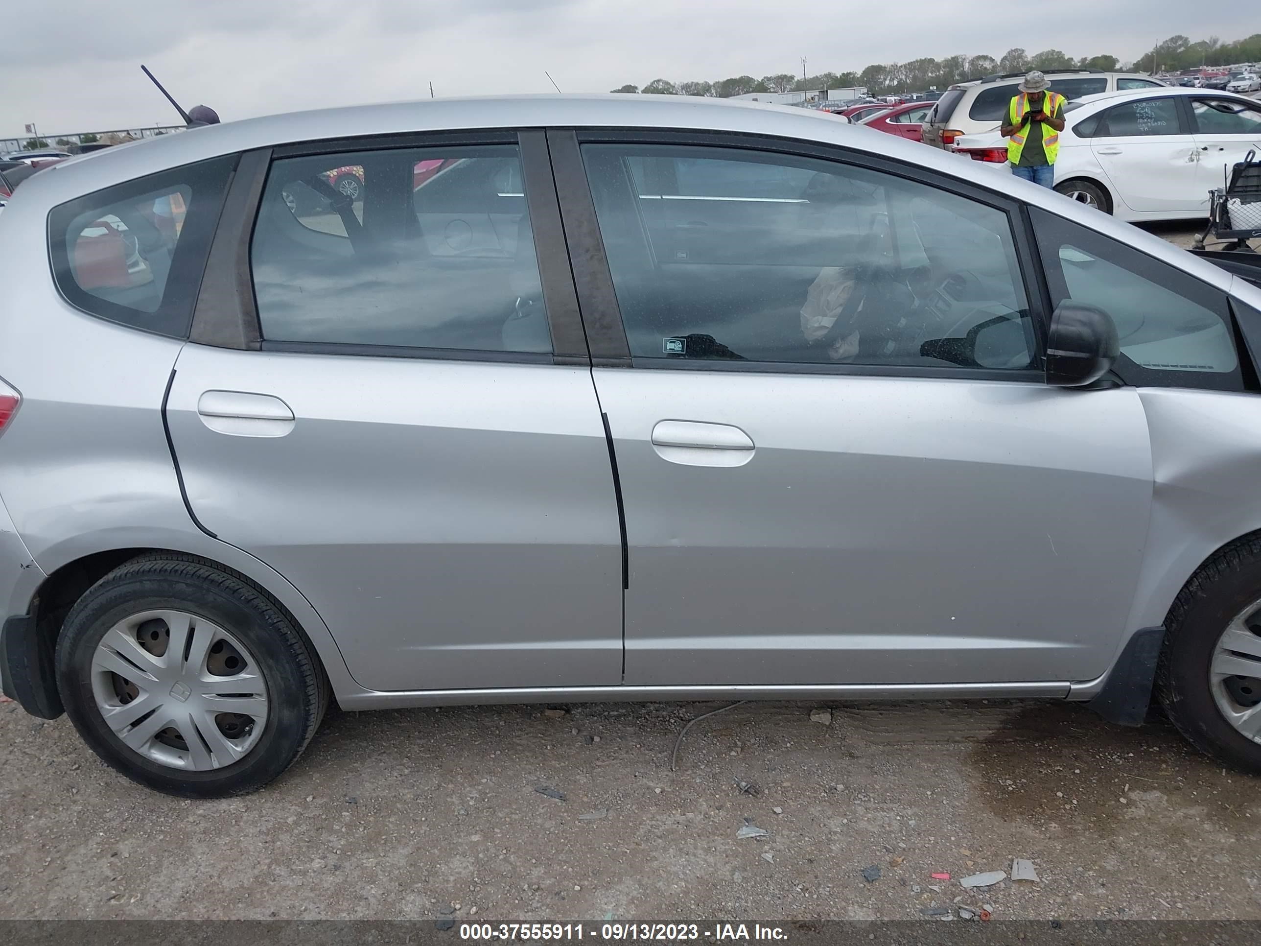 Photo 9 VIN: JHMGE8H39BC023175 - HONDA FIT 