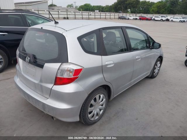 Photo 3 VIN: JHMGE8H39BC028215 - HONDA FIT 