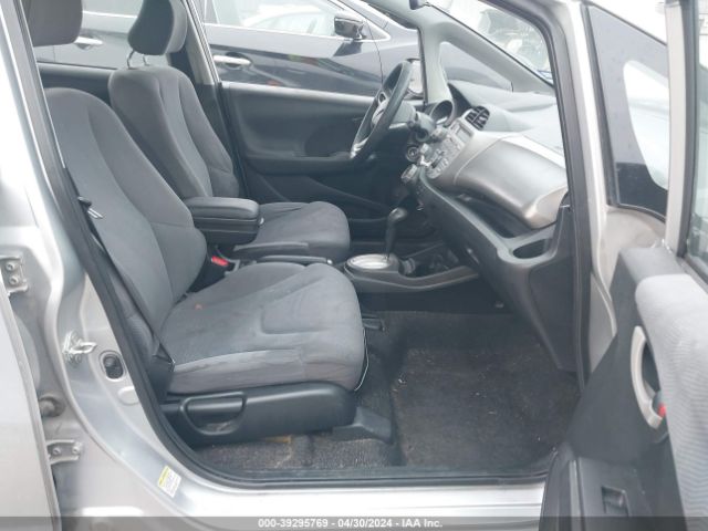 Photo 4 VIN: JHMGE8H39BC028215 - HONDA FIT 