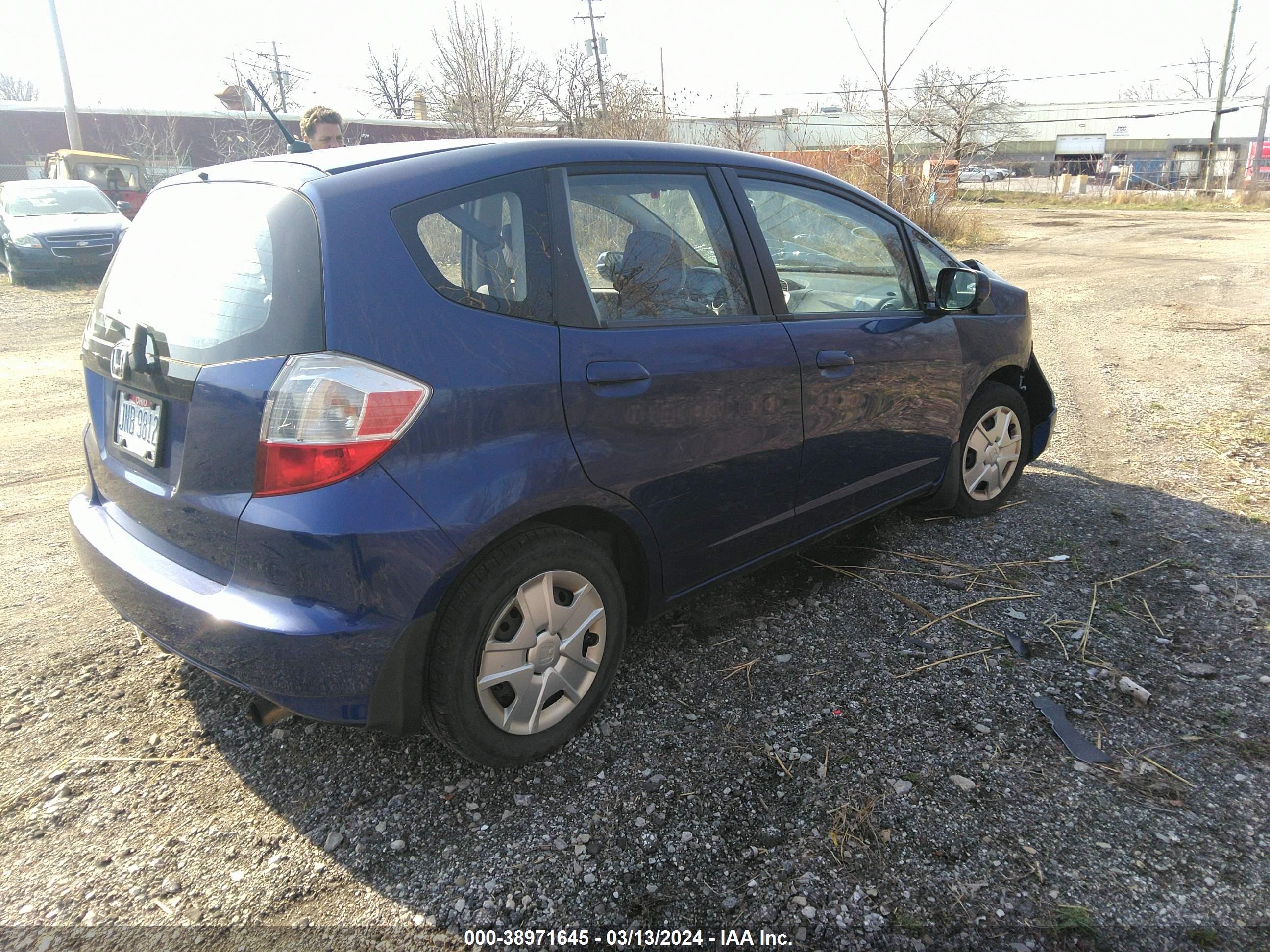 Photo 3 VIN: JHMGE8H39DC079796 - HONDA FIT 