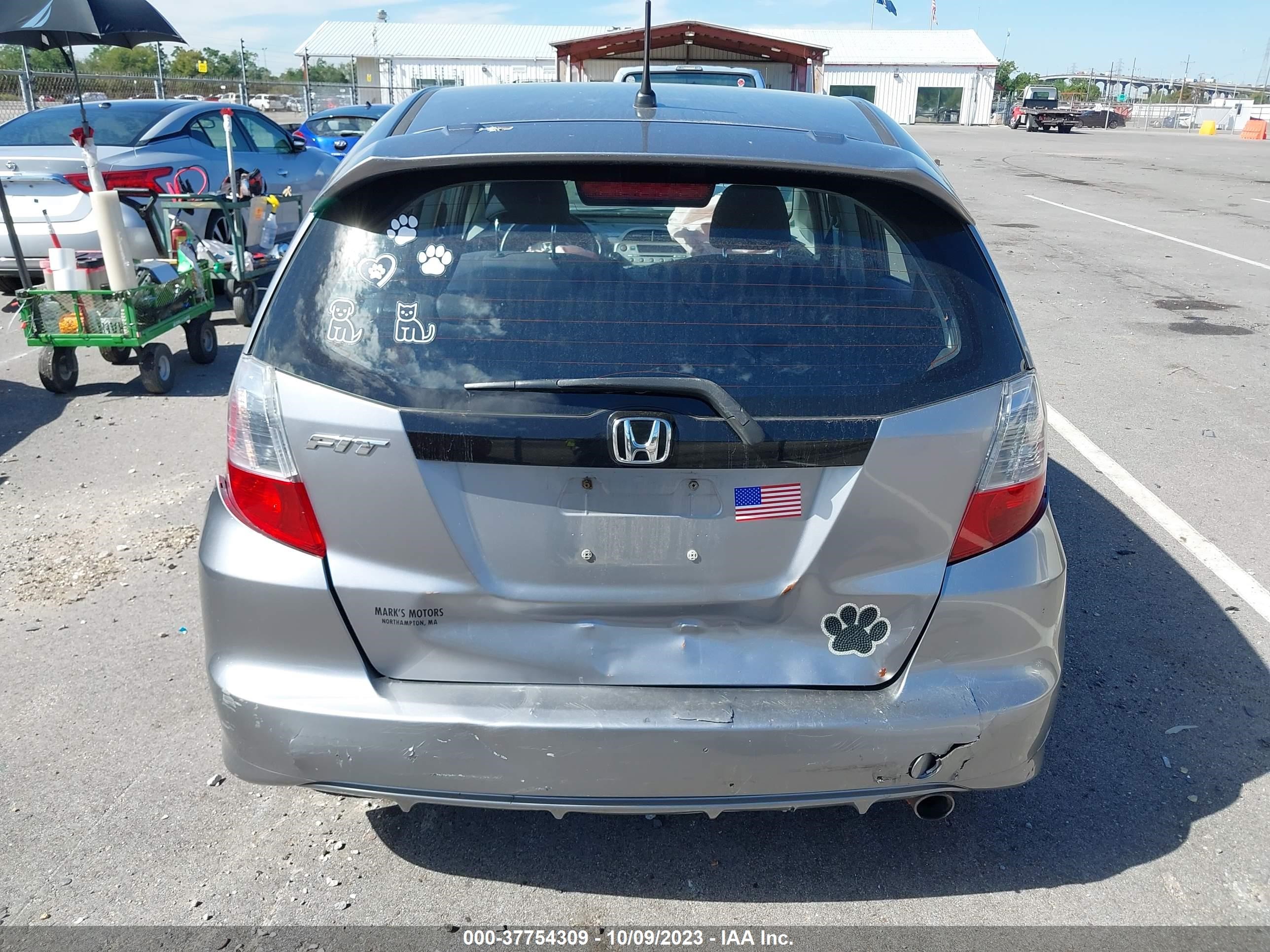 Photo 15 VIN: JHMGE8H40AC001945 - HONDA FIT 