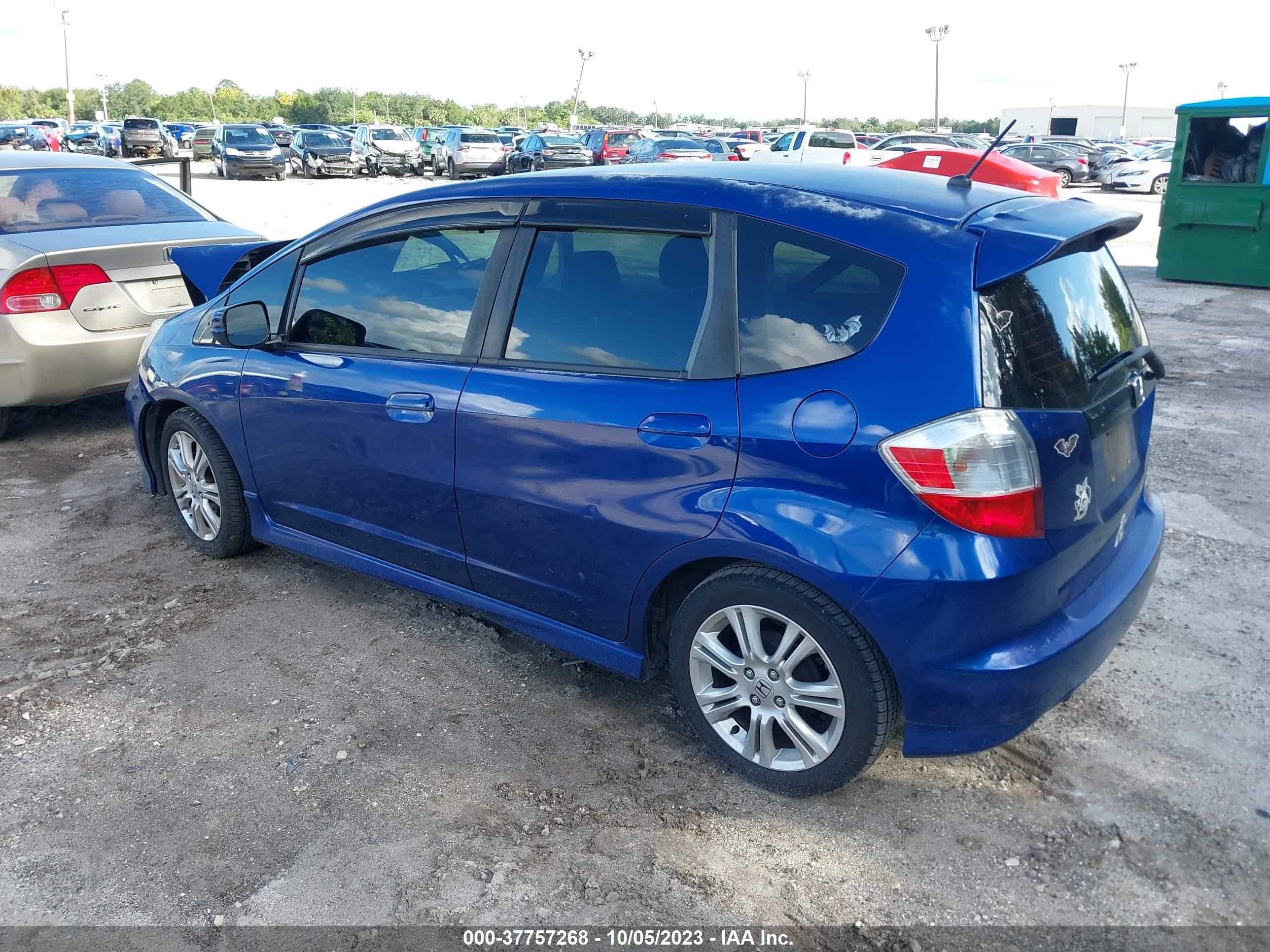 Photo 2 VIN: JHMGE8H40AC025002 - HONDA FIT 