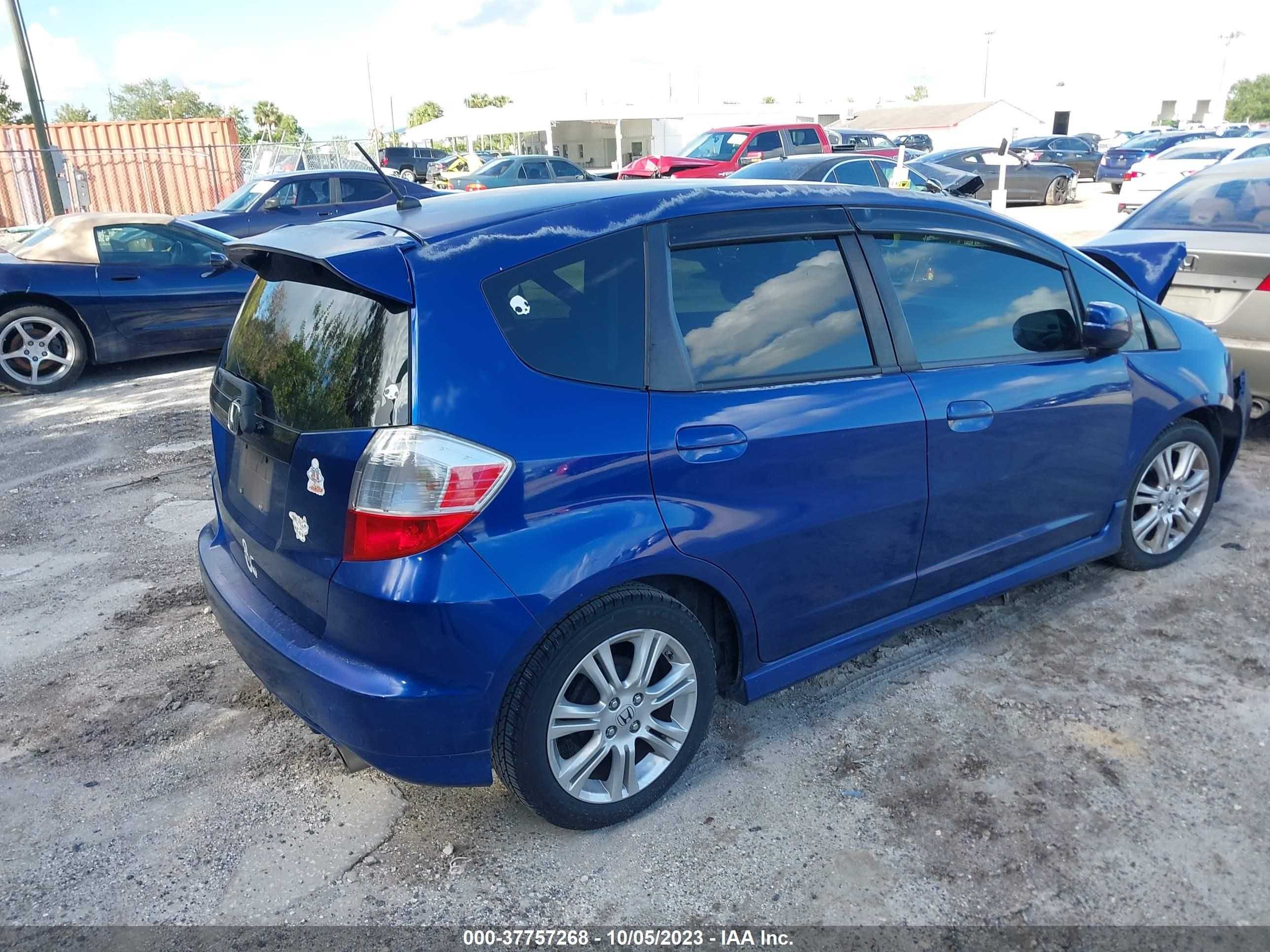 Photo 3 VIN: JHMGE8H40AC025002 - HONDA FIT 