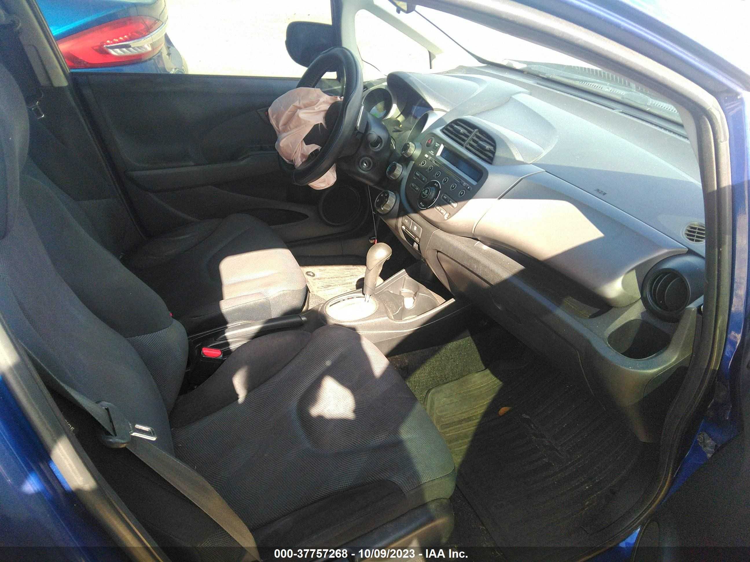 Photo 4 VIN: JHMGE8H40AC025002 - HONDA FIT 