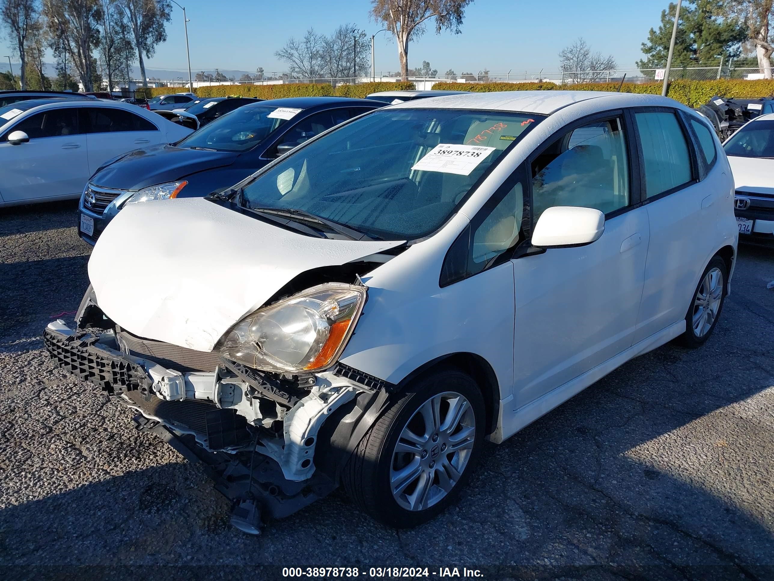 Photo 1 VIN: JHMGE8H42AC030217 - HONDA FIT 