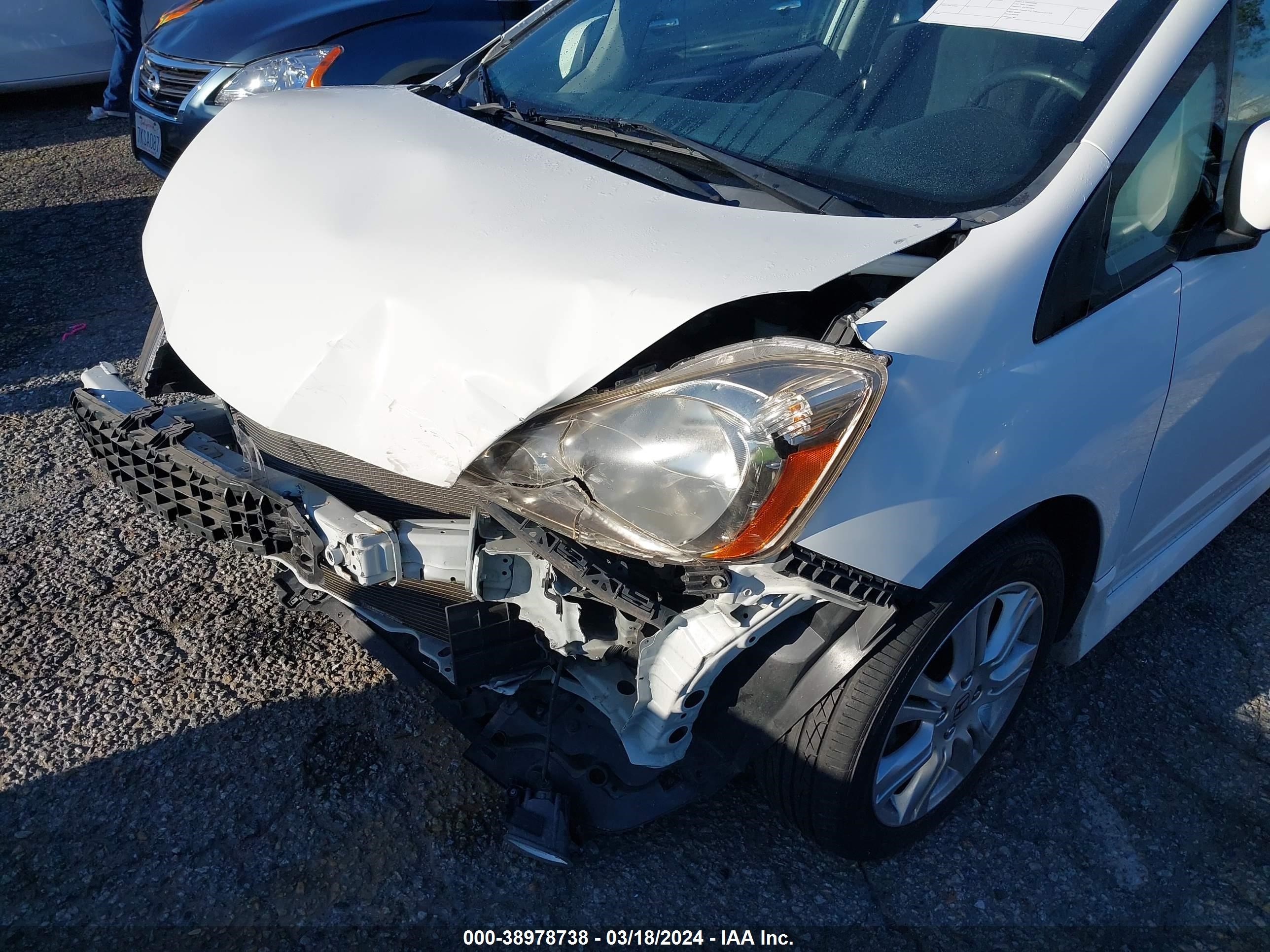 Photo 5 VIN: JHMGE8H42AC030217 - HONDA FIT 