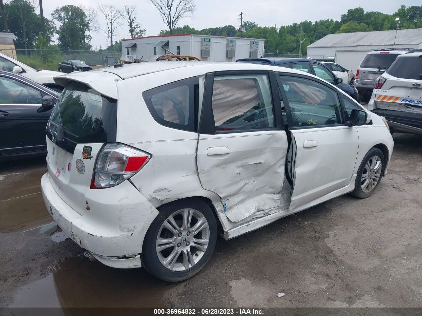 Photo 3 VIN: JHMGE8H45AC009264 - HONDA FIT 