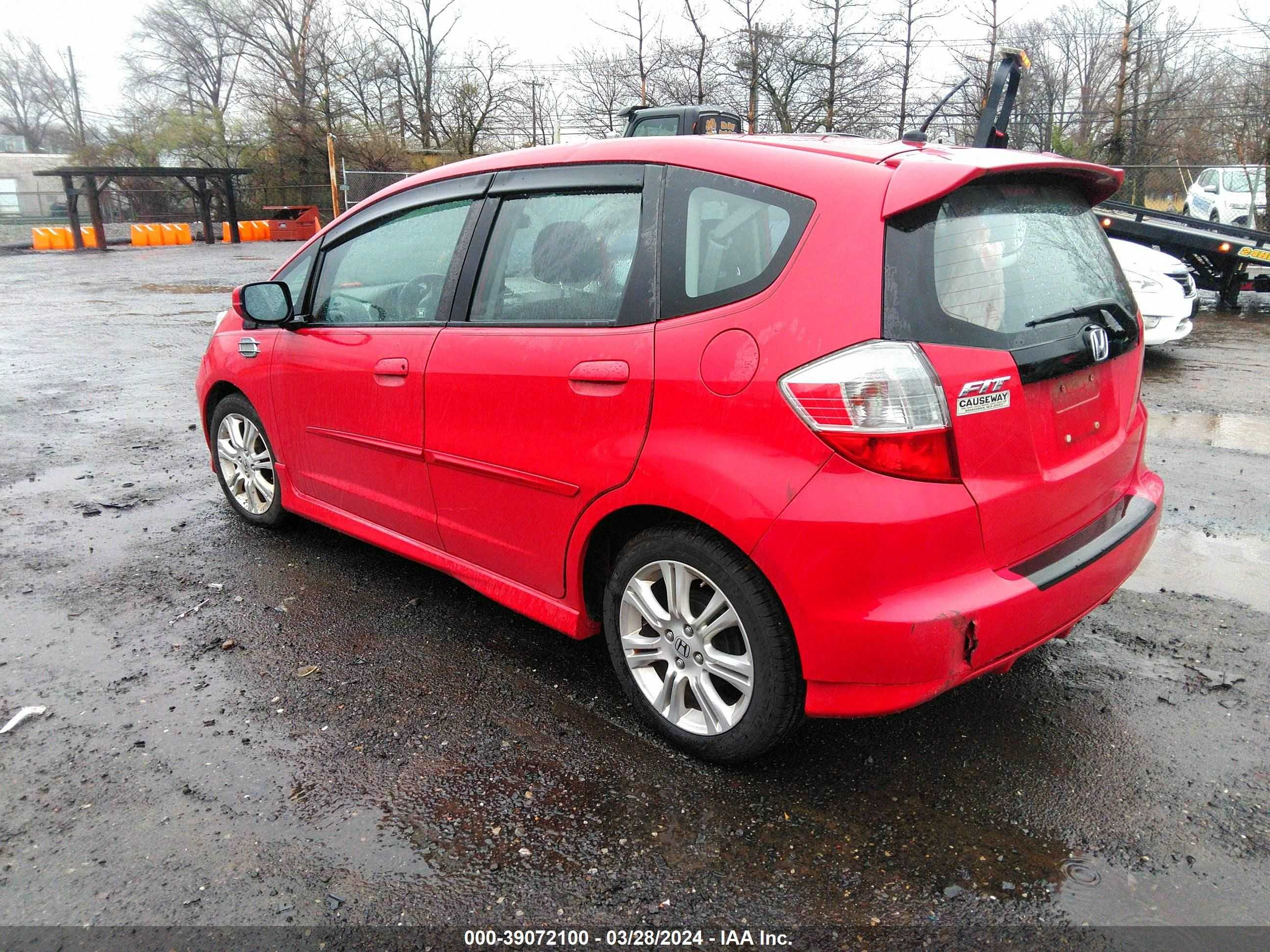 Photo 2 VIN: JHMGE8H45AC011645 - HONDA FIT 