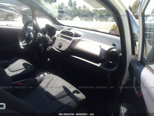 Photo 4 VIN: JHMGE8H45AS015071 - HONDA FIT 