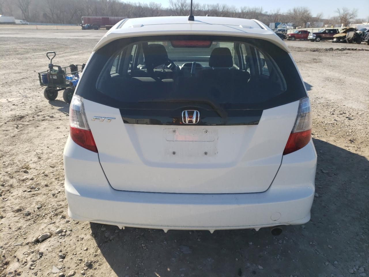 Photo 5 VIN: JHMGE8H46AC002761 - HONDA FIT 