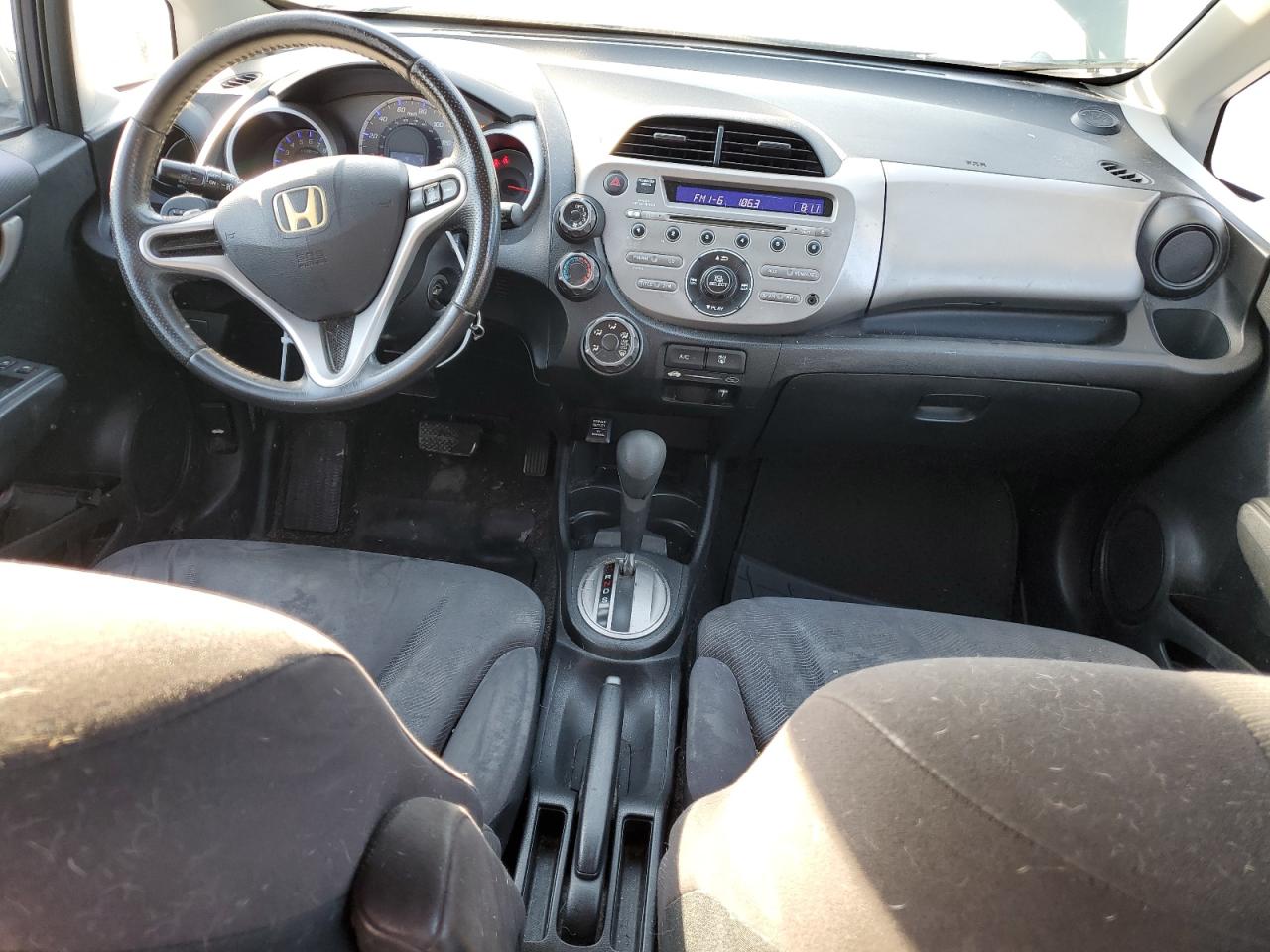 Photo 7 VIN: JHMGE8H46AC028017 - HONDA FIT 