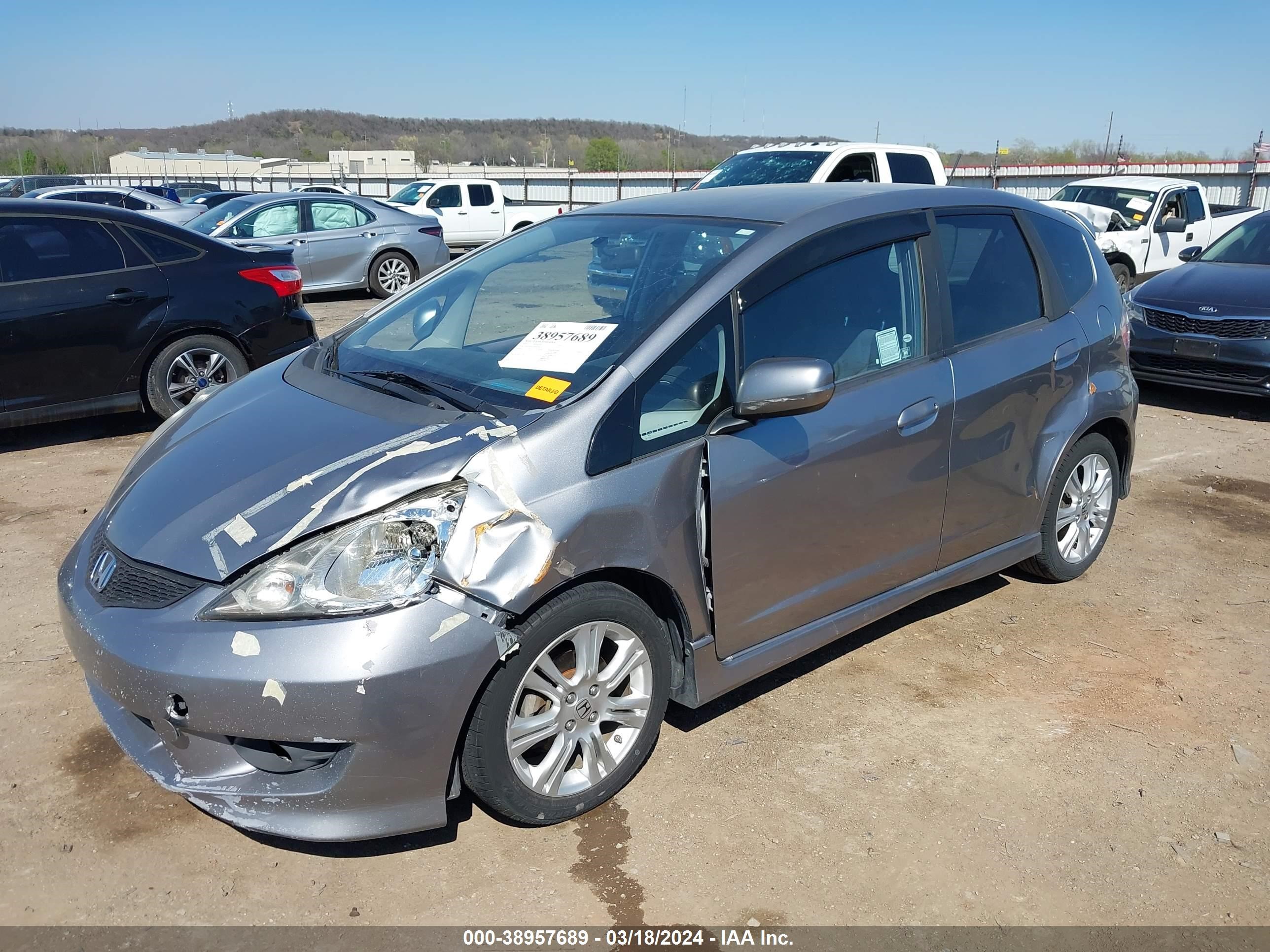 Photo 1 VIN: JHMGE8H47AS001964 - HONDA FIT 