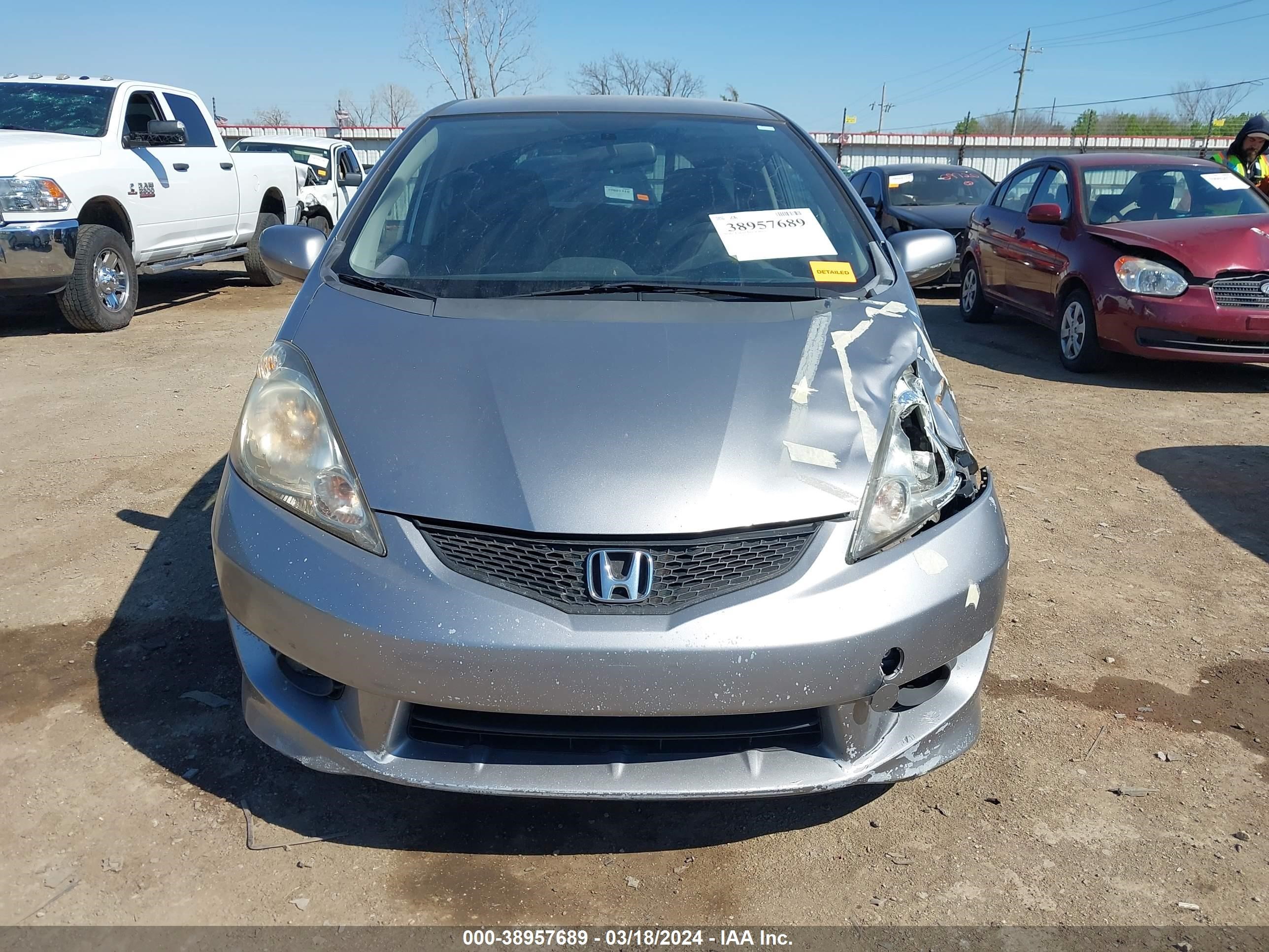 Photo 11 VIN: JHMGE8H47AS001964 - HONDA FIT 