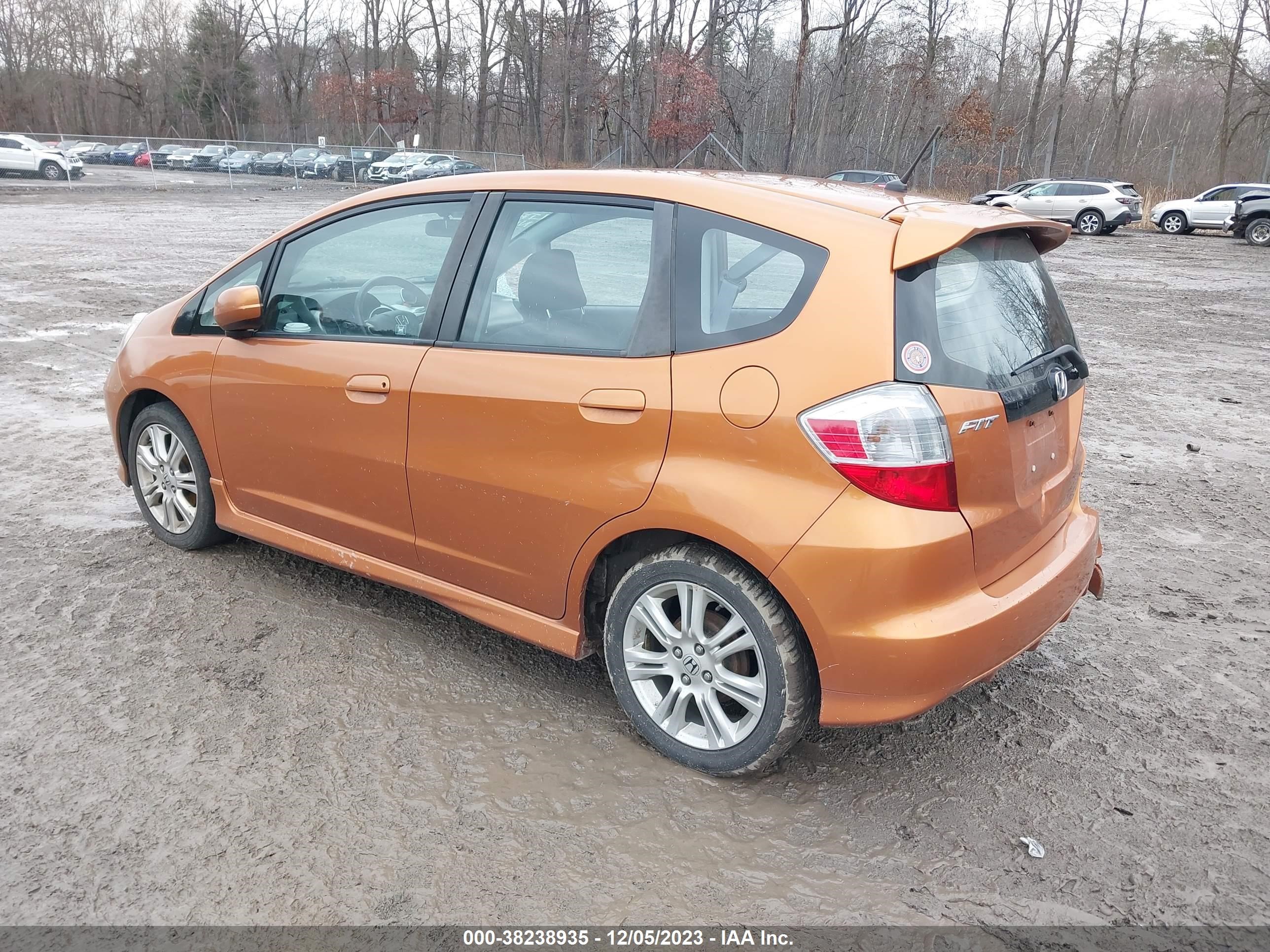 Photo 2 VIN: JHMGE8H47AS024130 - HONDA FIT 