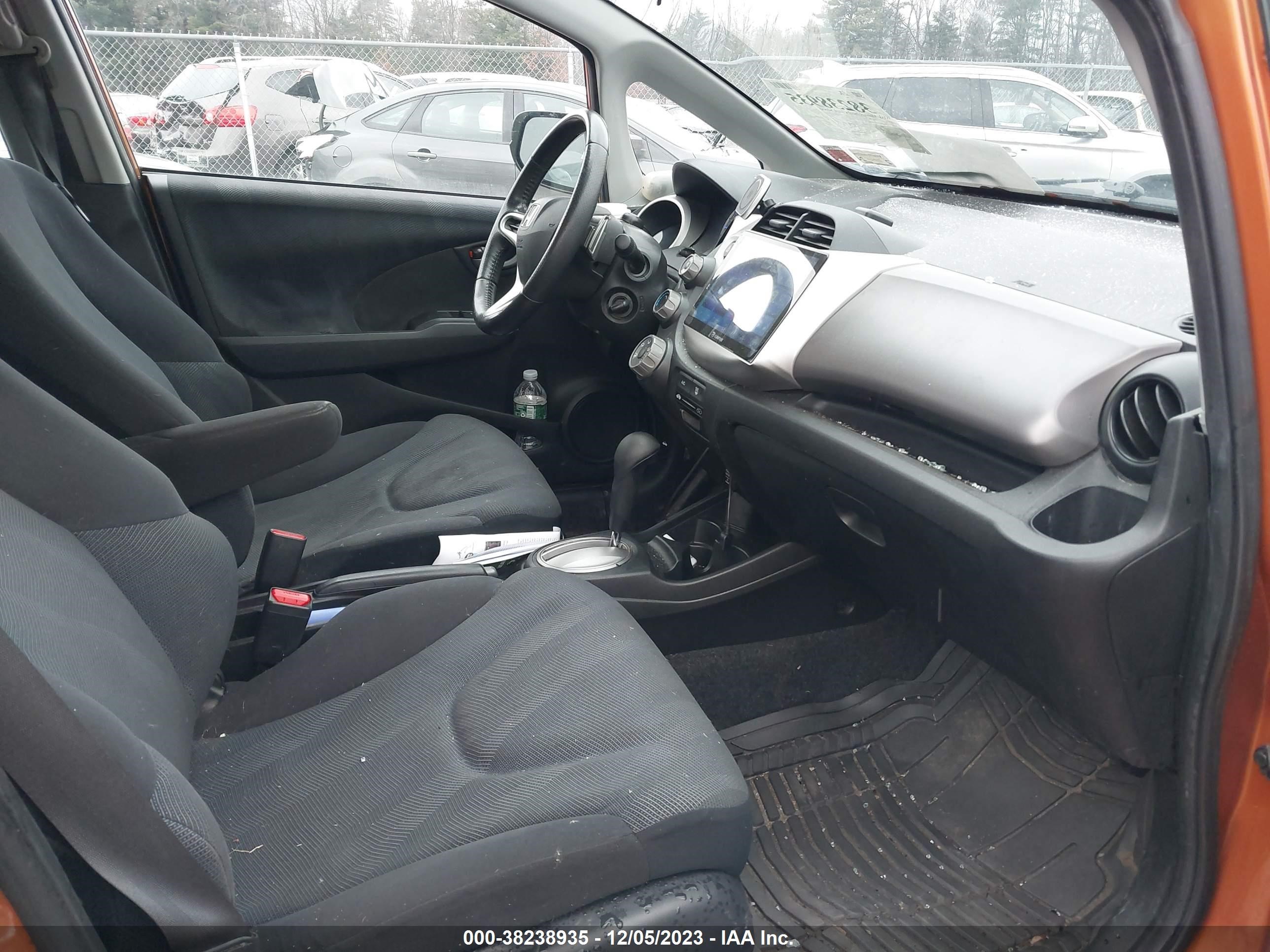 Photo 4 VIN: JHMGE8H47AS024130 - HONDA FIT 