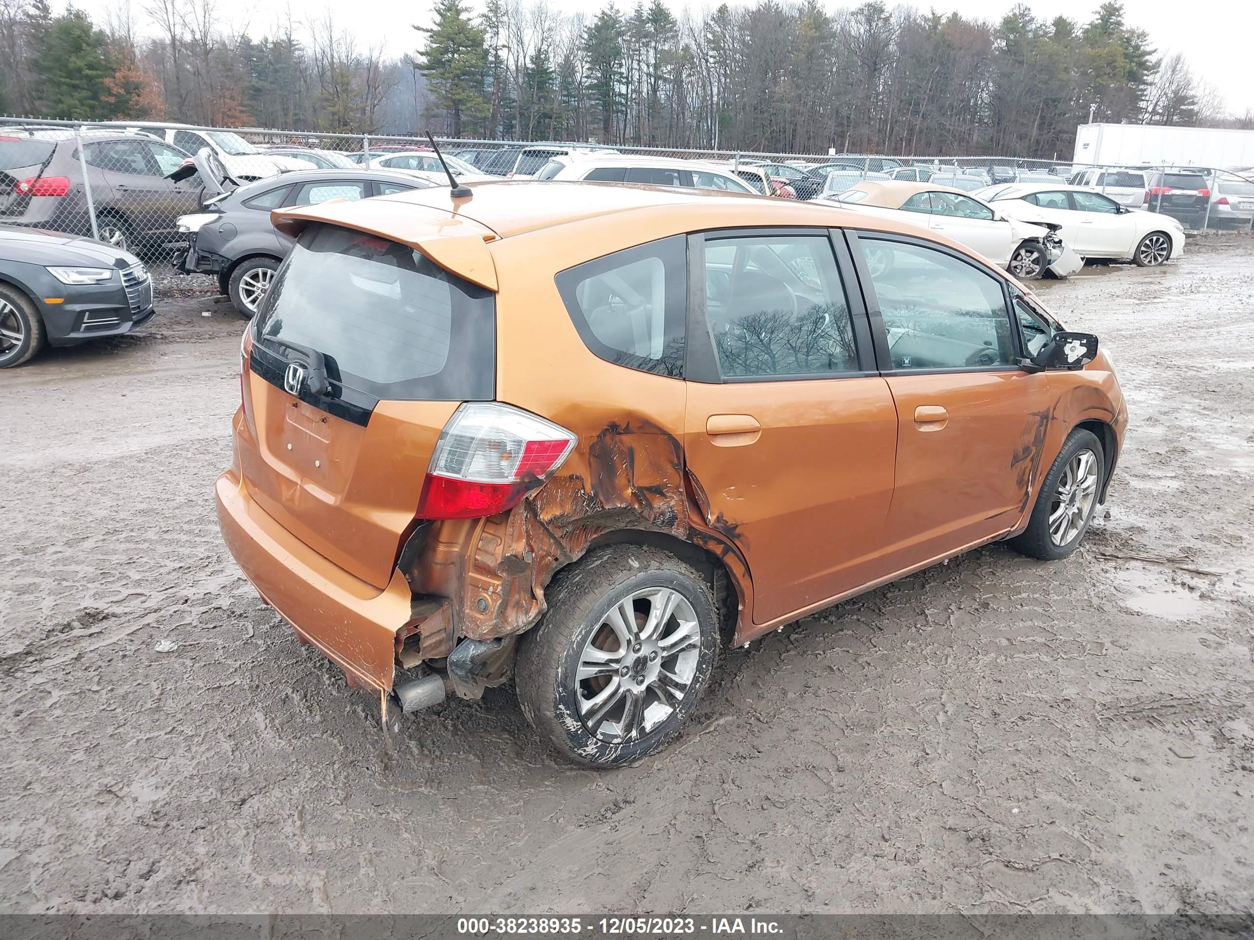 Photo 5 VIN: JHMGE8H47AS024130 - HONDA FIT 