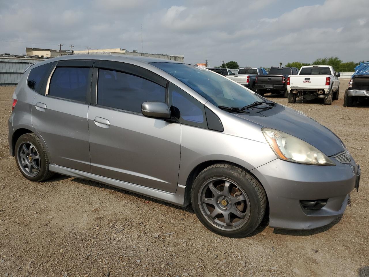 Photo 3 VIN: JHMGE8H48AC028360 - HONDA FIT 