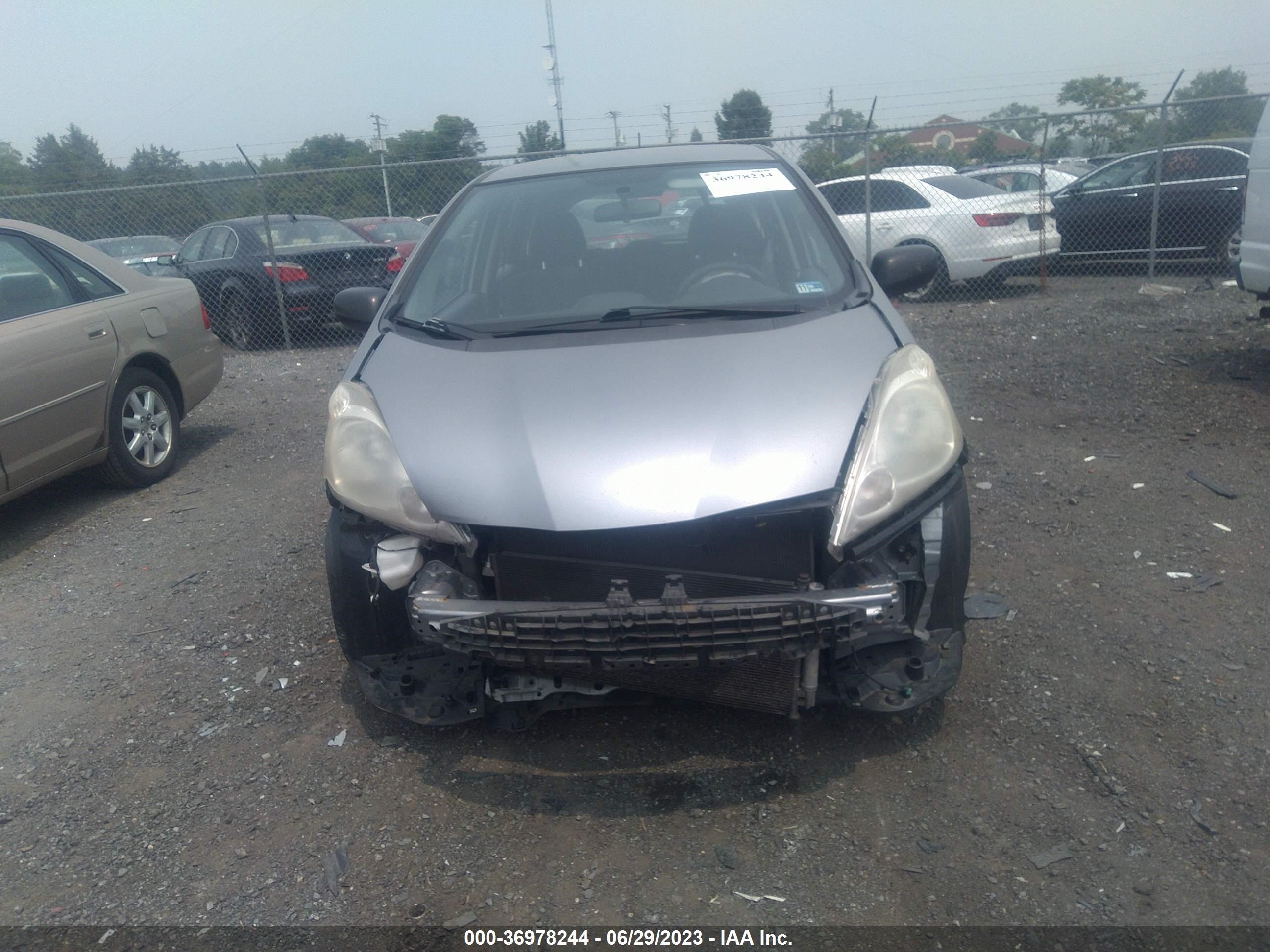 Photo 11 VIN: JHMGE8H48AS026596 - HONDA FIT 