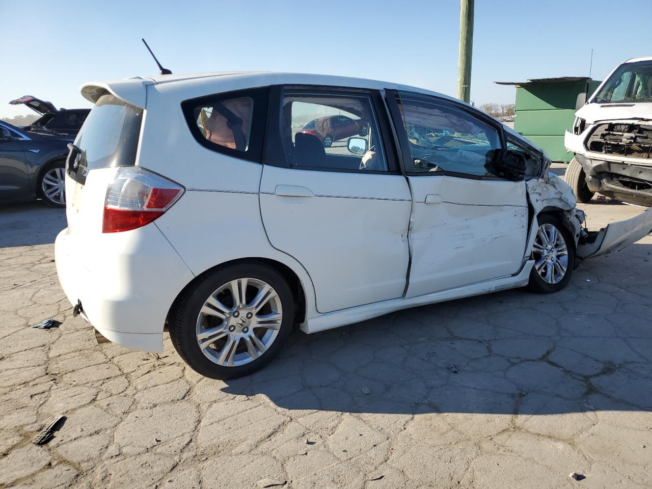 Photo 2 VIN: JHMGE8H49AC005959 - HONDA FIT 