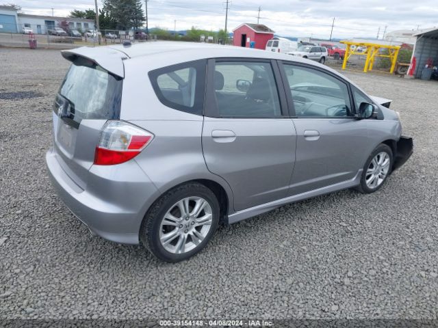 Photo 3 VIN: JHMGE8H49AS027613 - HONDA FIT 