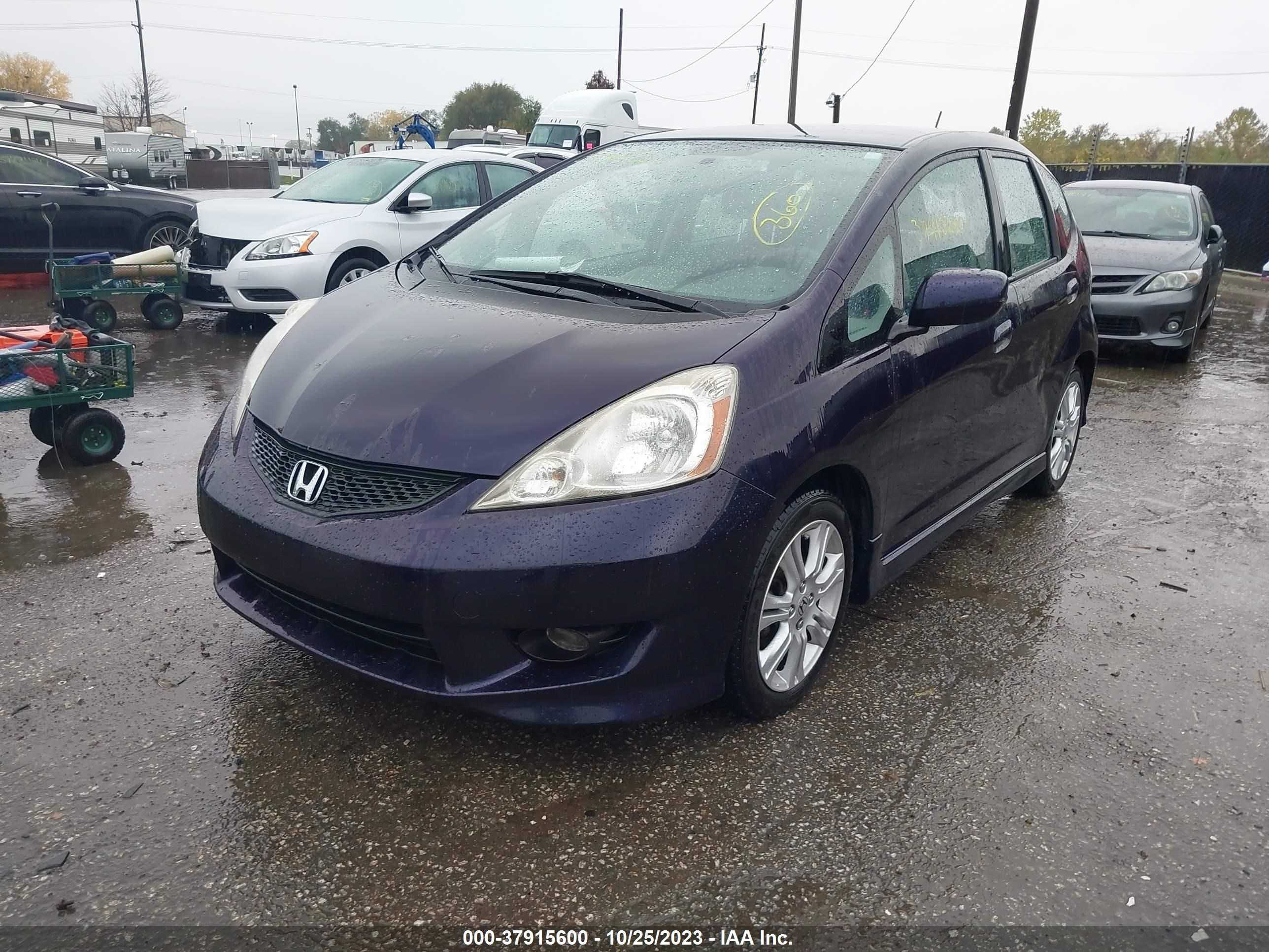 Photo 1 VIN: JHMGE8H4XAC033849 - HONDA FIT 