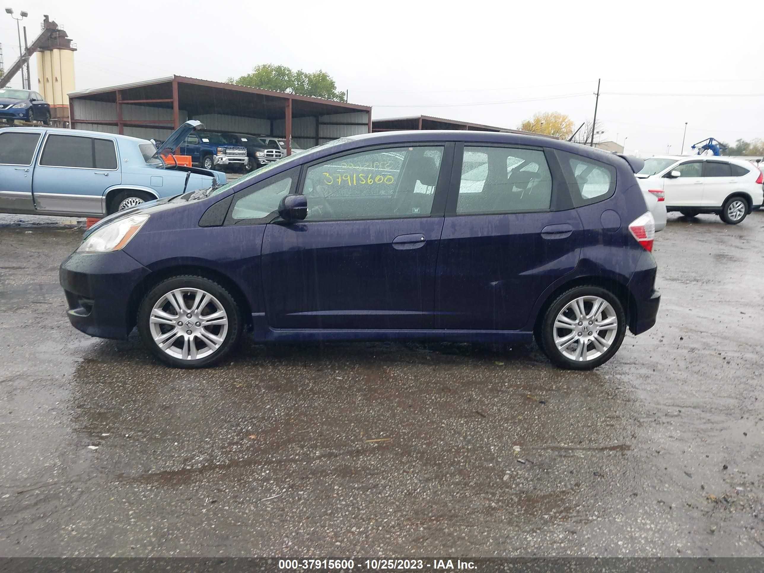 Photo 13 VIN: JHMGE8H4XAC033849 - HONDA FIT 