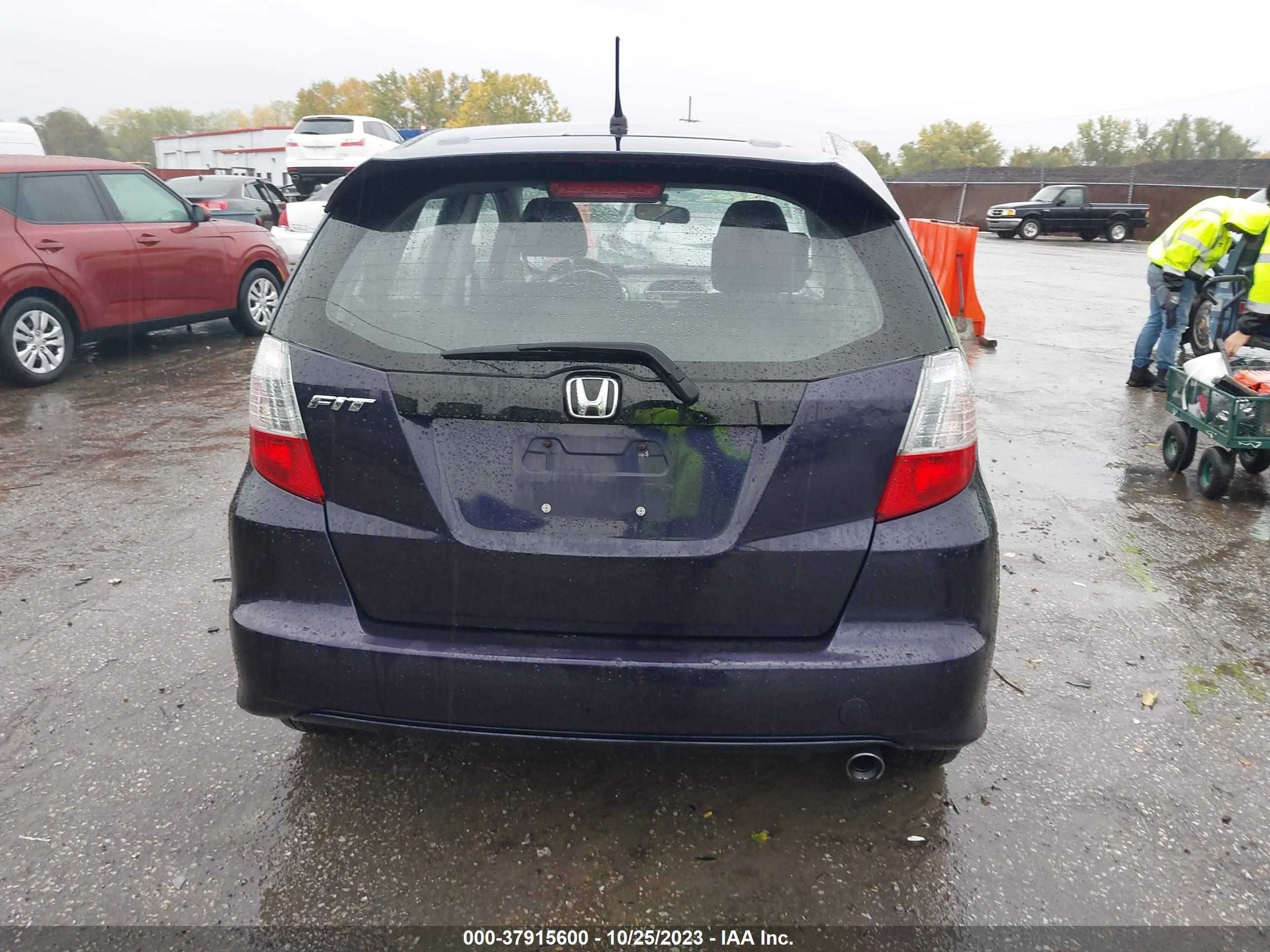 Photo 15 VIN: JHMGE8H4XAC033849 - HONDA FIT 