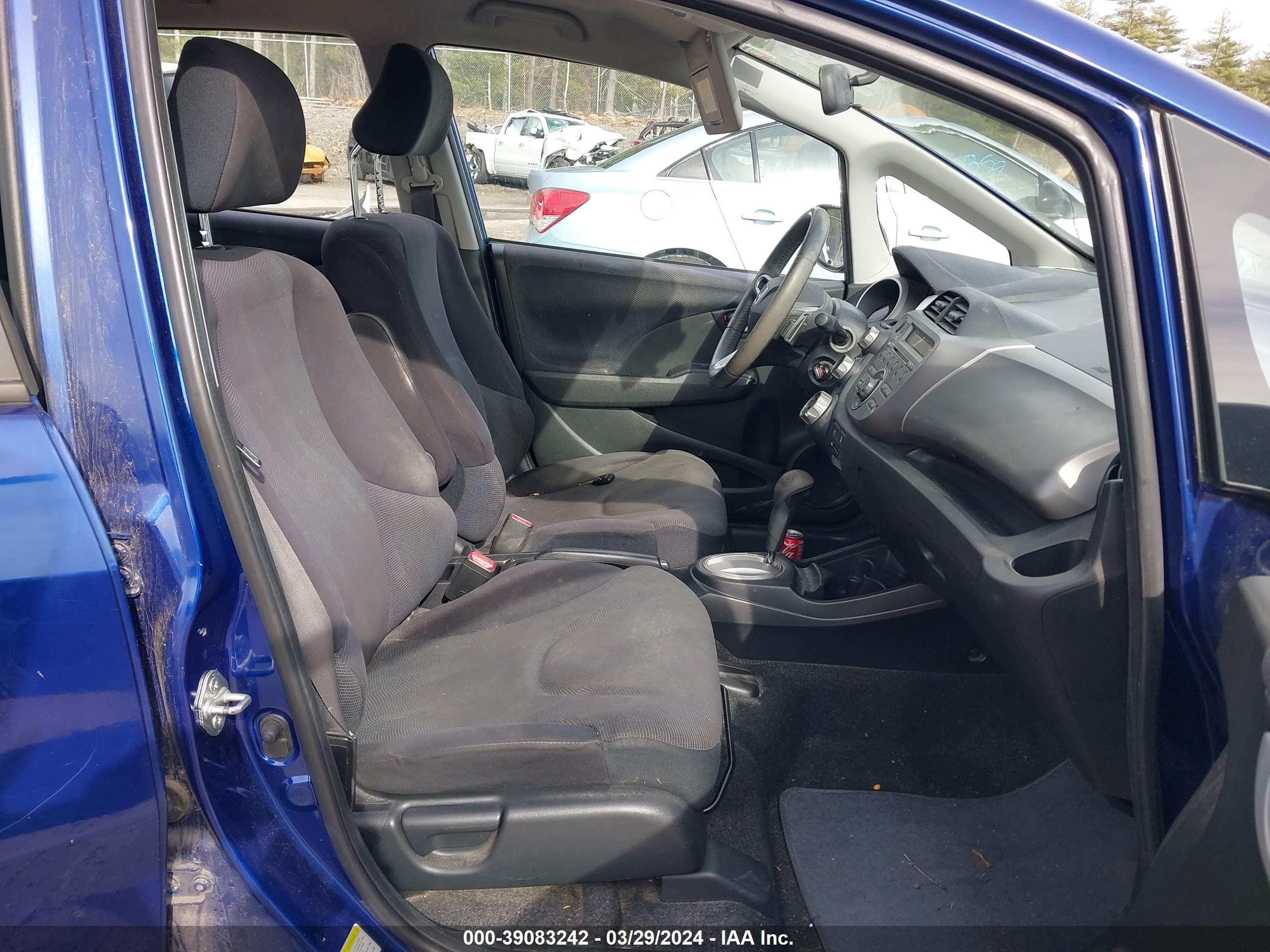 Photo 4 VIN: JHMGE8H4XAS004177 - HONDA FIT 