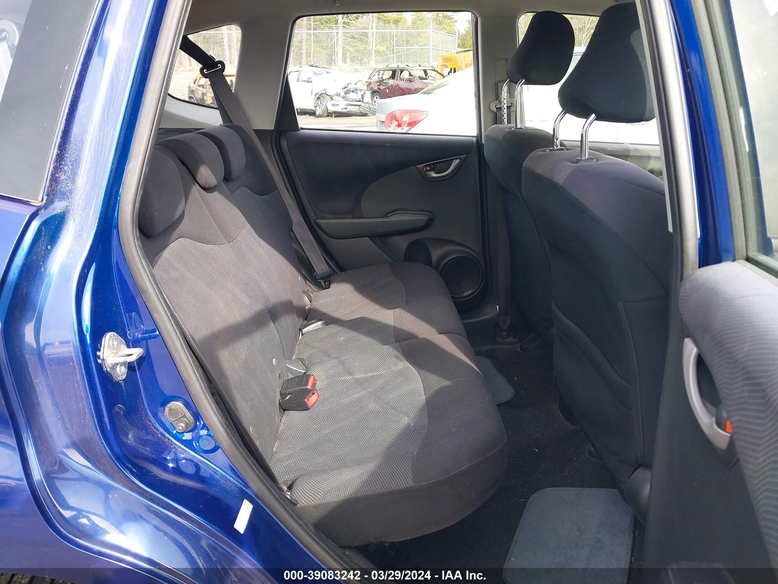 Photo 7 VIN: JHMGE8H4XAS004177 - HONDA FIT 