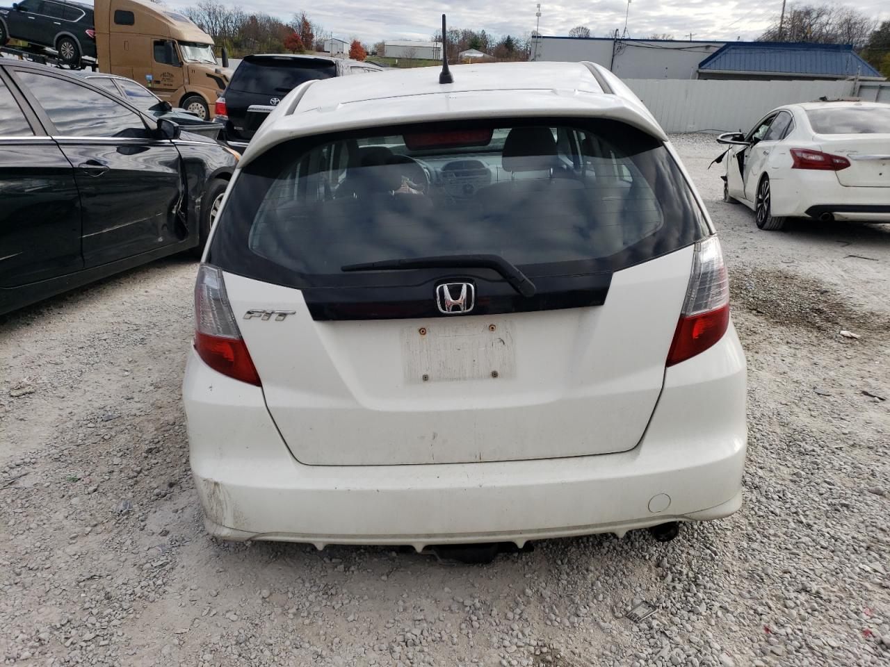 Photo 5 VIN: JHMGE8H4XAS014255 - HONDA FIT 