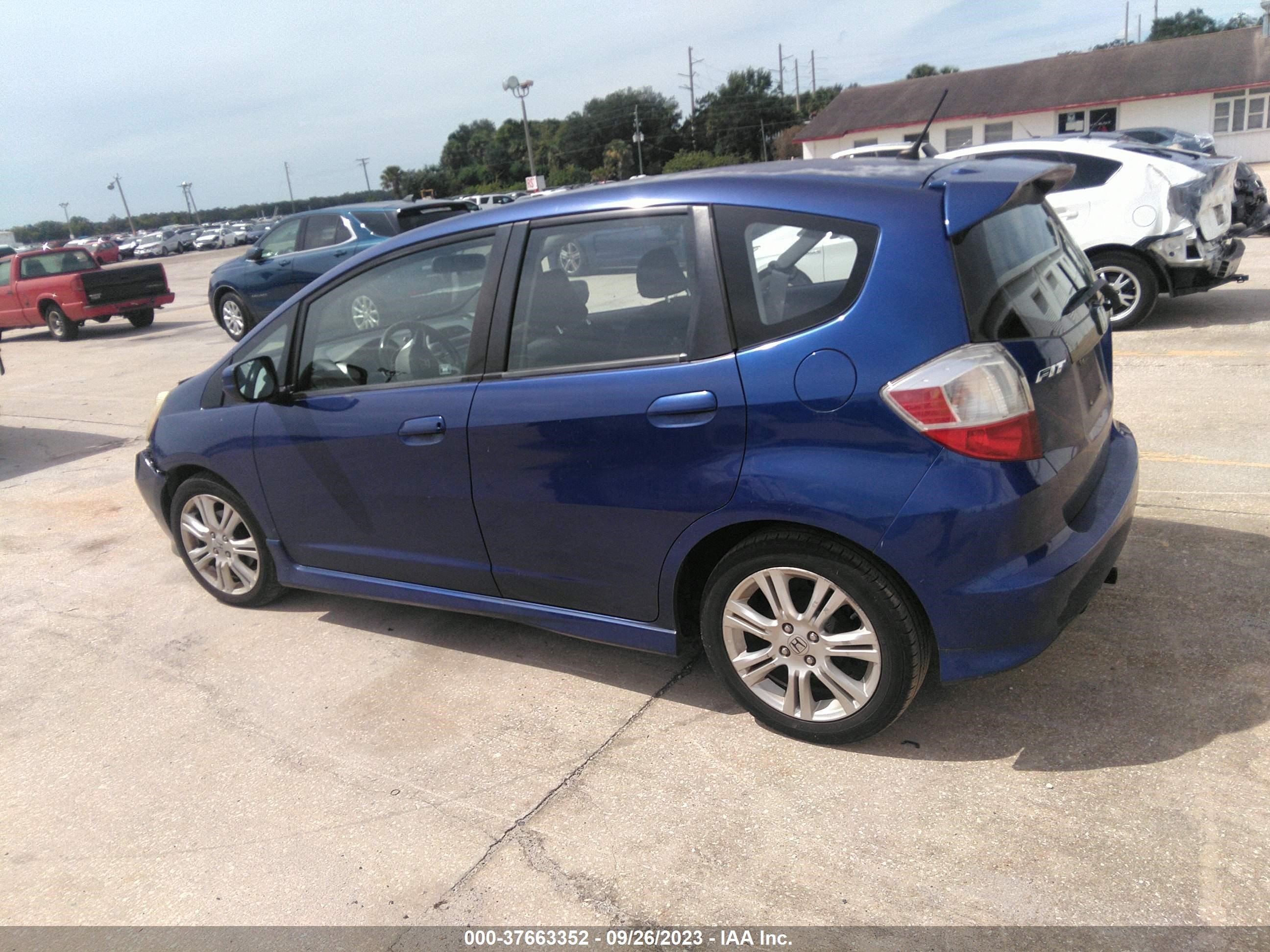 Photo 13 VIN: JHMGE8H4XAS018712 - HONDA FIT 