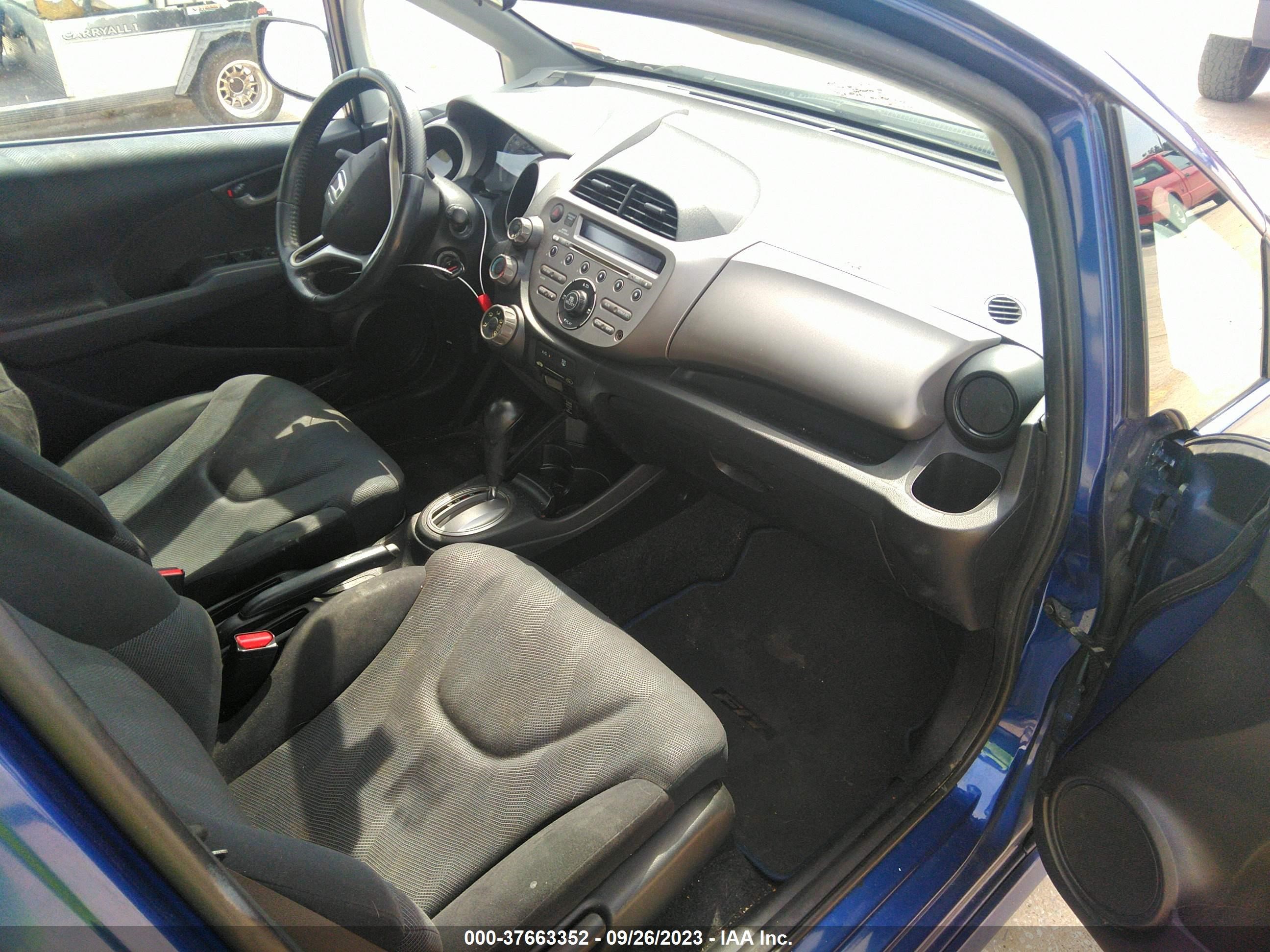 Photo 4 VIN: JHMGE8H4XAS018712 - HONDA FIT 