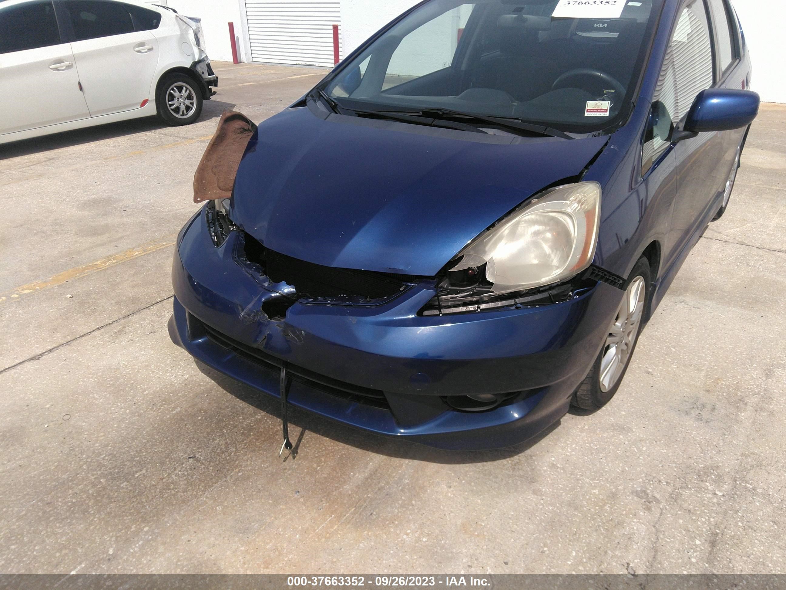 Photo 5 VIN: JHMGE8H4XAS018712 - HONDA FIT 