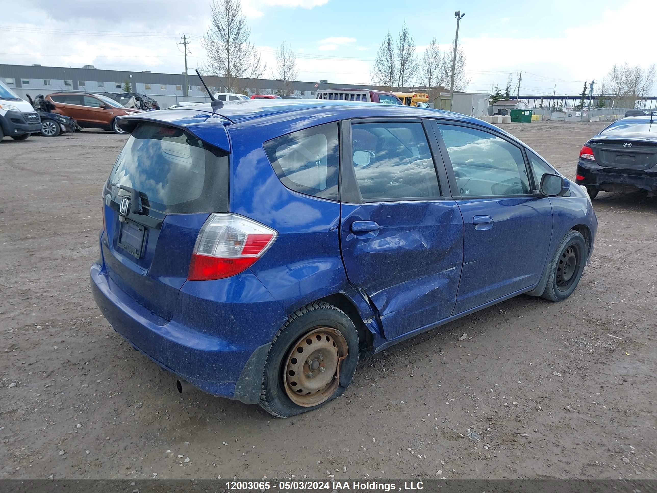 Photo 3 VIN: JHMGE8H50AC801816 - HONDA FIT 