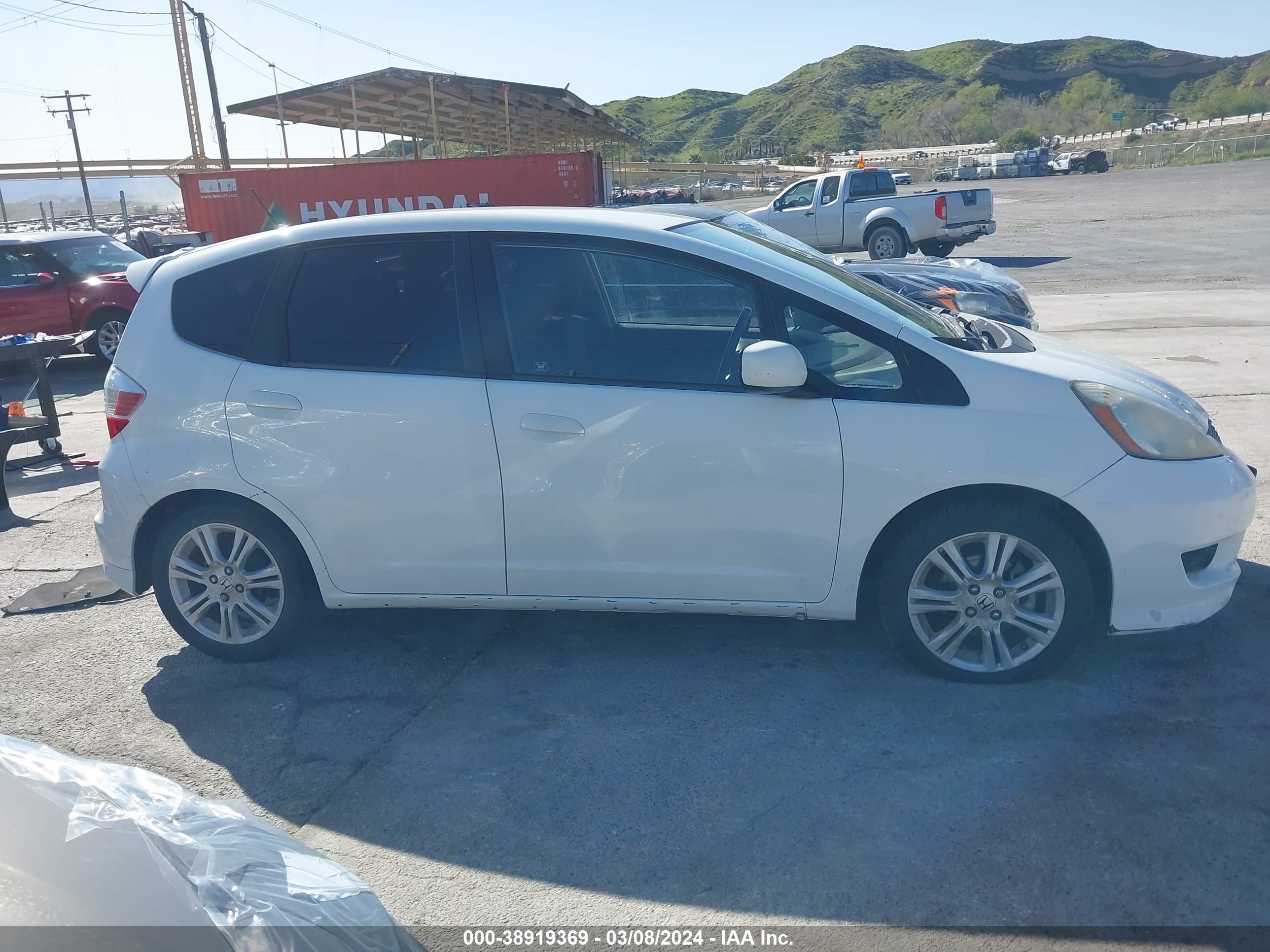 Photo 12 VIN: JHMGE8H50BC004256 - HONDA FIT 