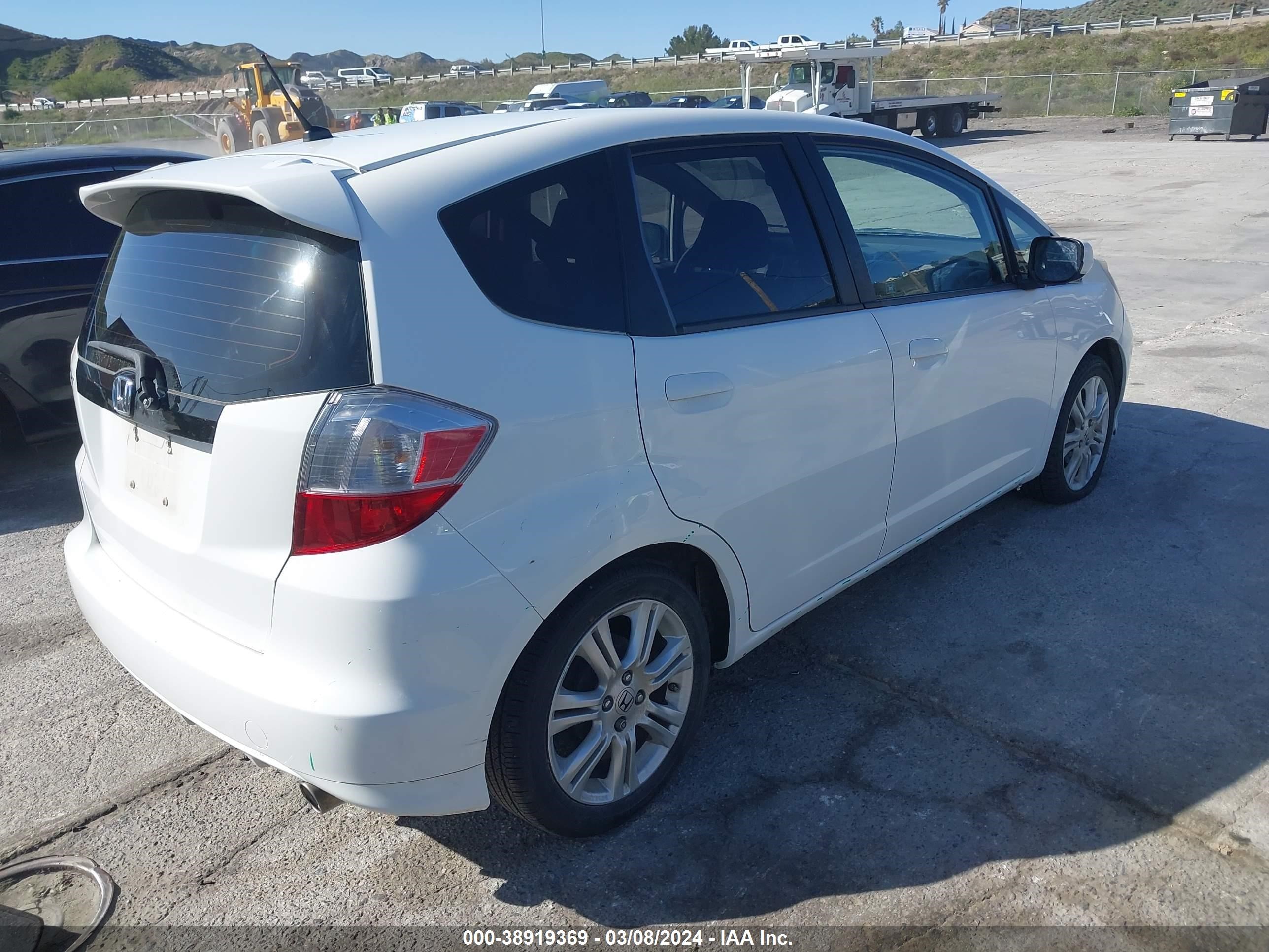 Photo 3 VIN: JHMGE8H50BC004256 - HONDA FIT 