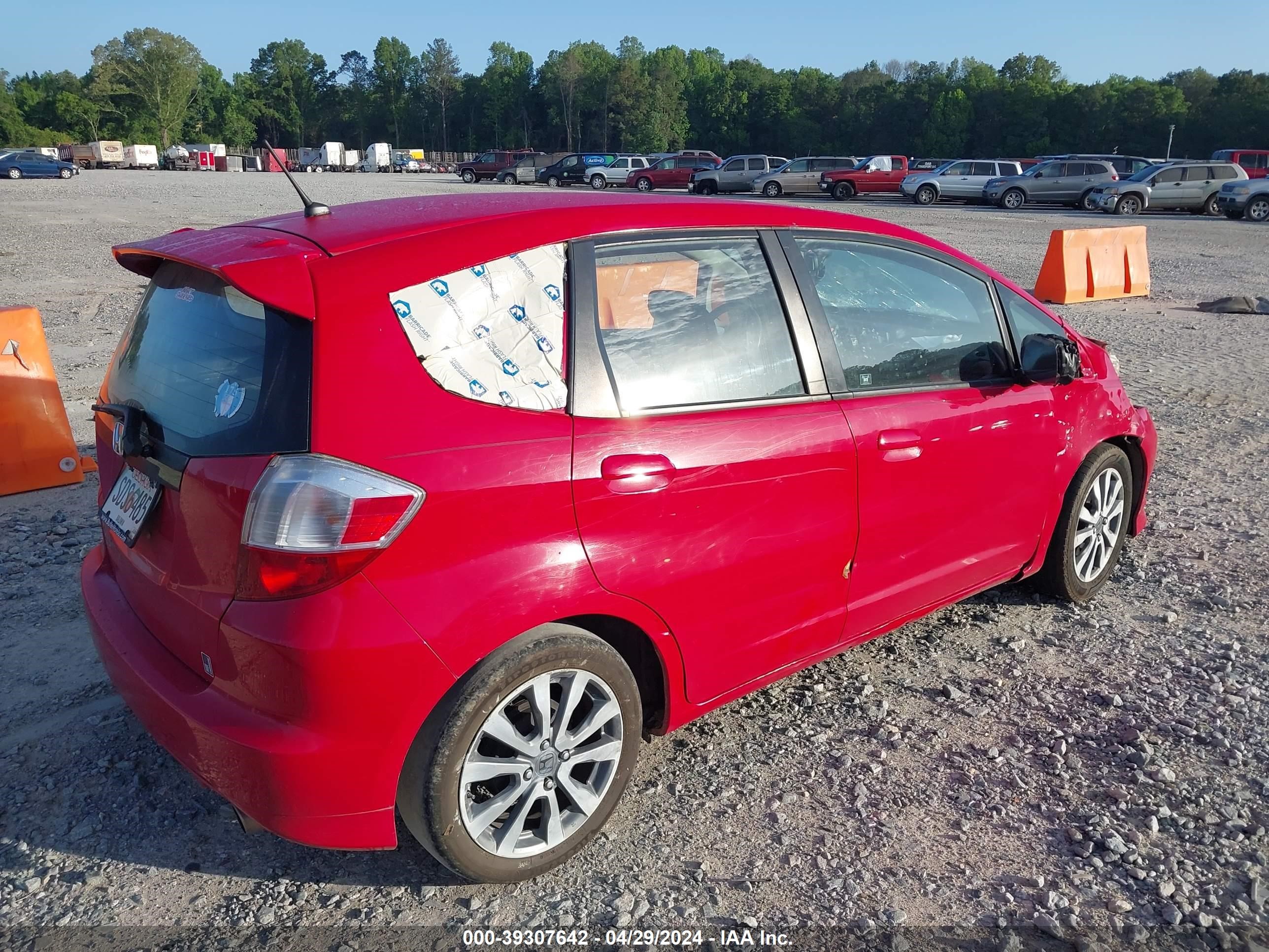 Photo 3 VIN: JHMGE8H50DC026518 - HONDA FIT 