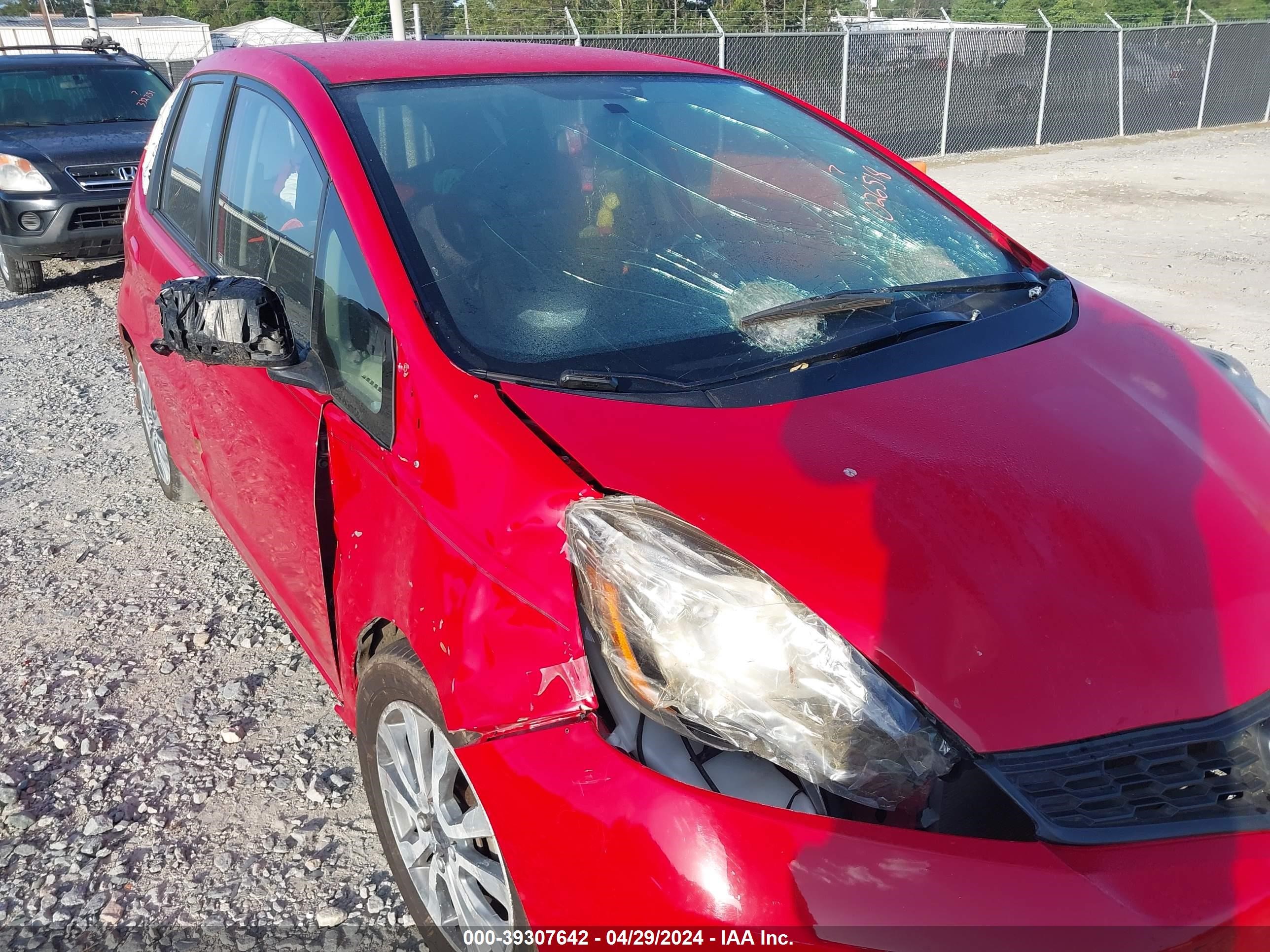 Photo 5 VIN: JHMGE8H50DC026518 - HONDA FIT 