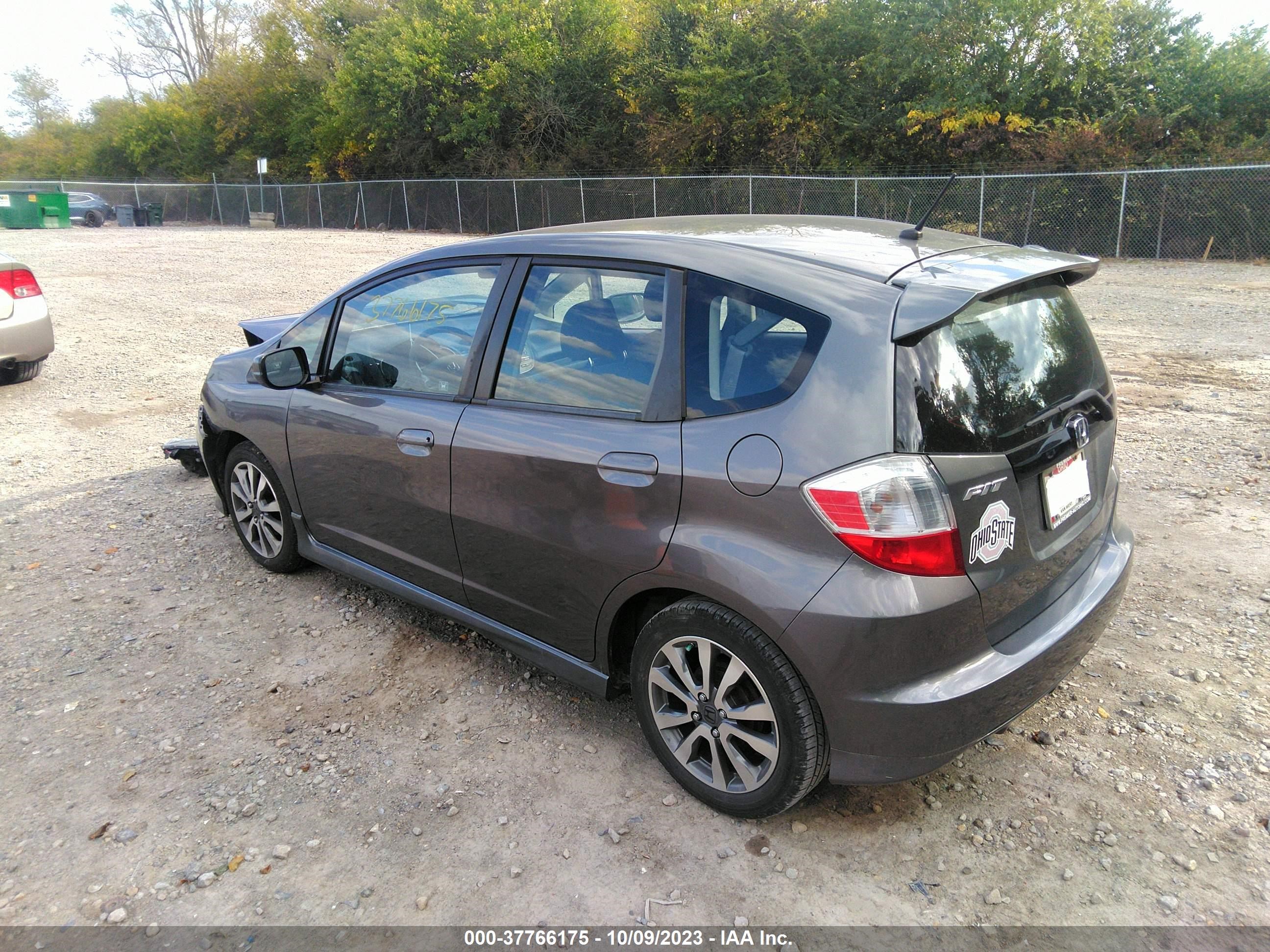 Photo 2 VIN: JHMGE8H51DC062881 - HONDA FIT 