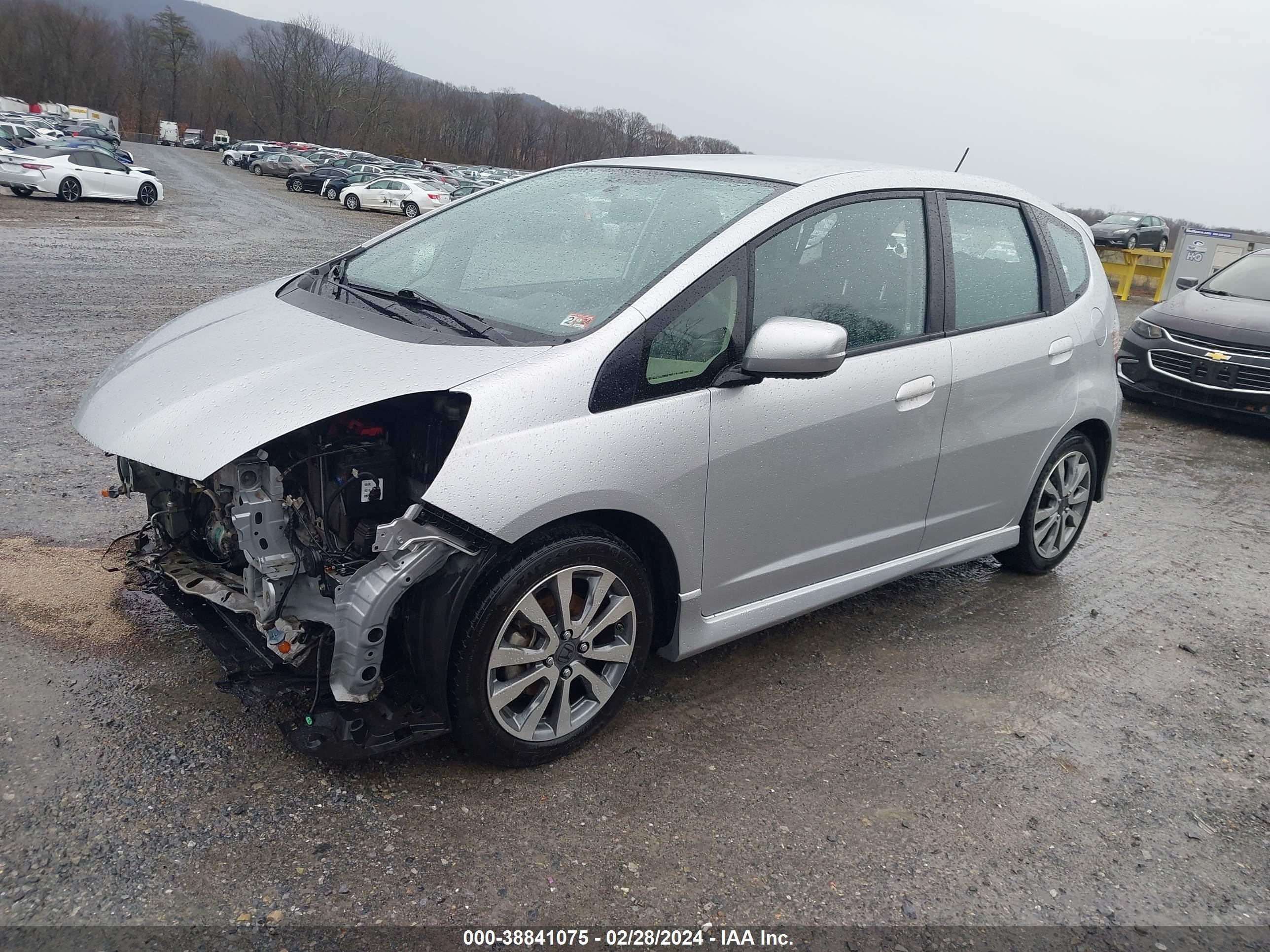 Photo 1 VIN: JHMGE8H52DC024317 - HONDA FIT 