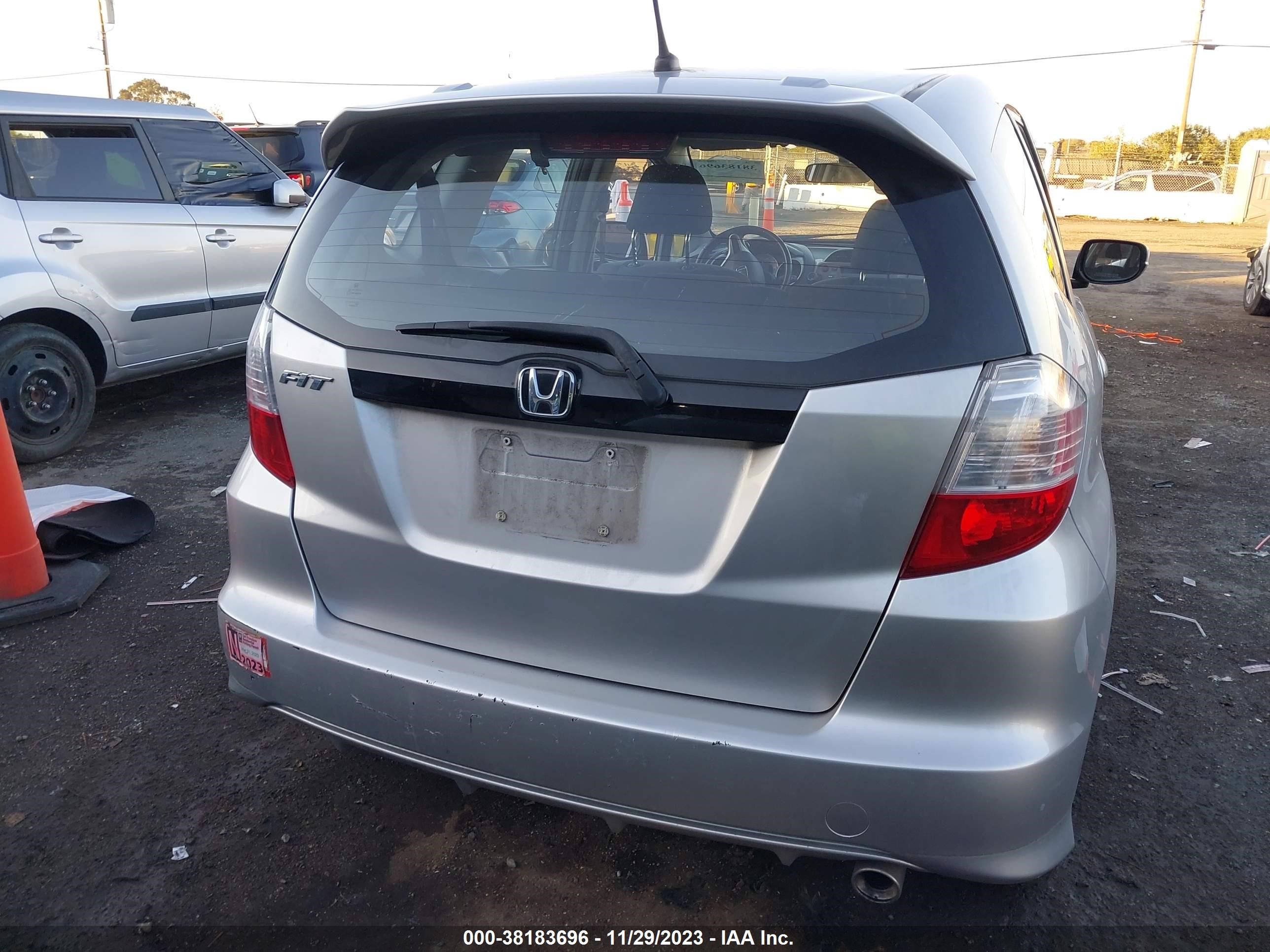 Photo 16 VIN: JHMGE8H53BC011203 - HONDA FIT 