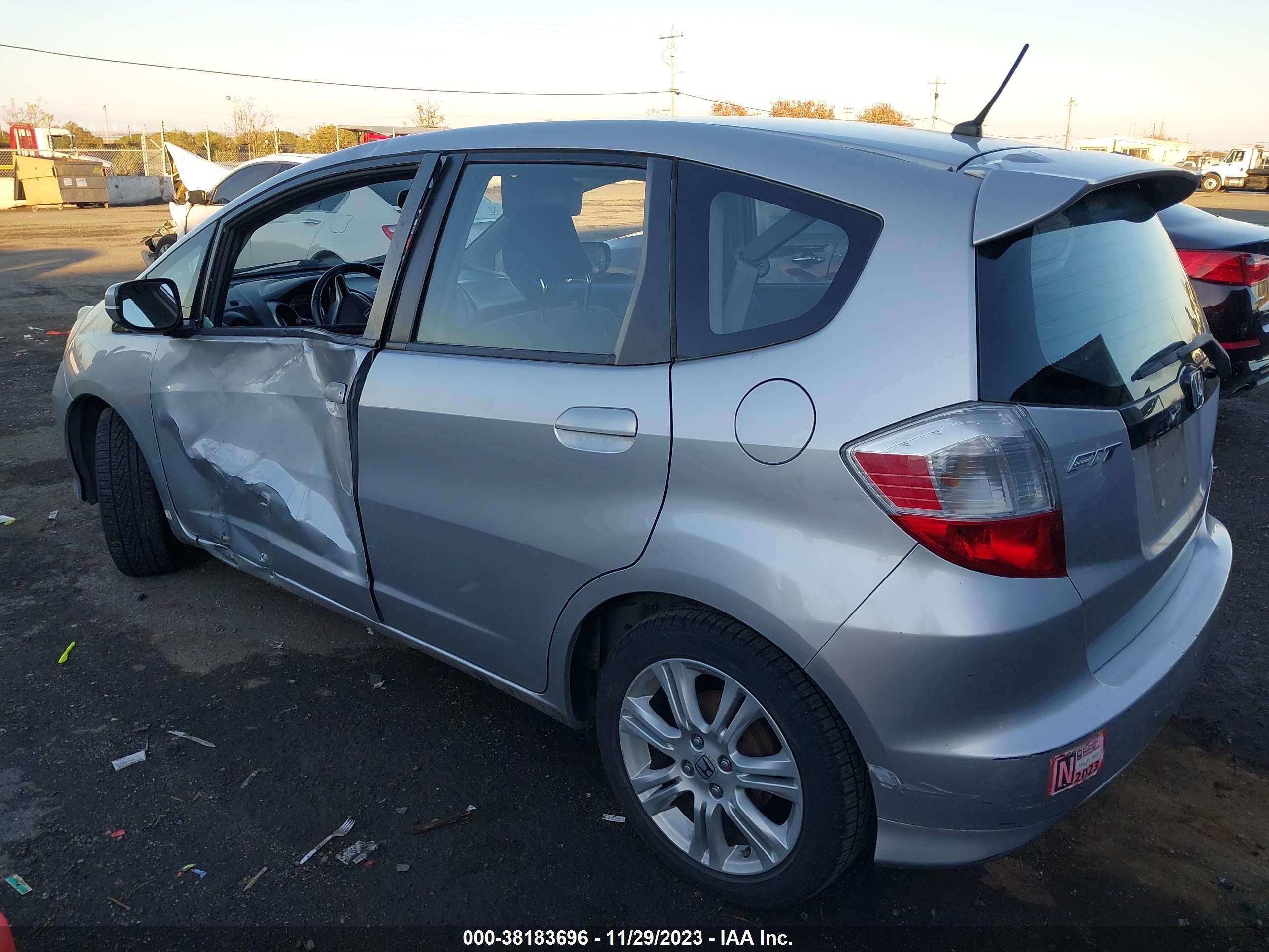 Photo 2 VIN: JHMGE8H53BC011203 - HONDA FIT 