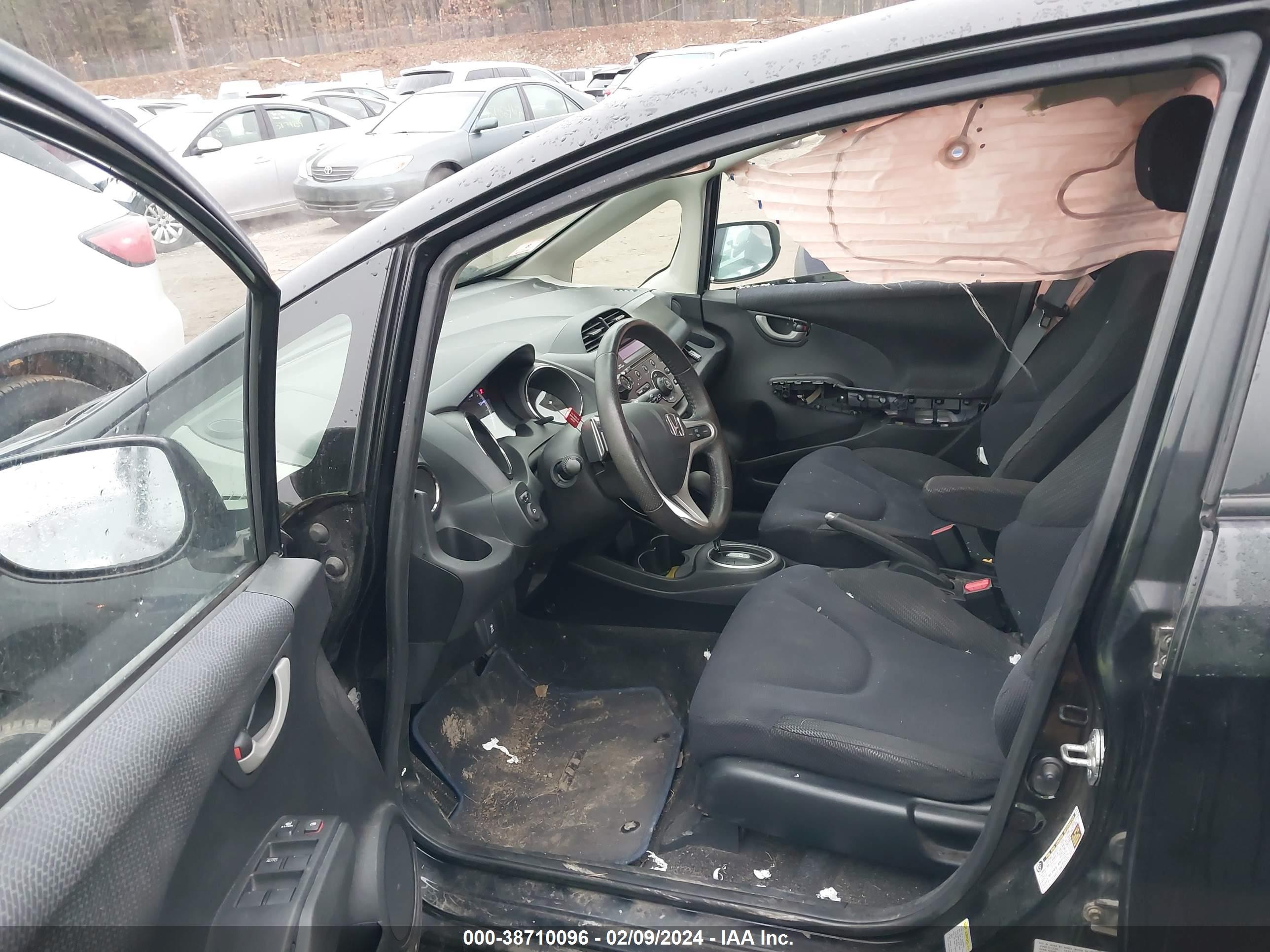 Photo 4 VIN: JHMGE8H53DC050862 - HONDA FIT 