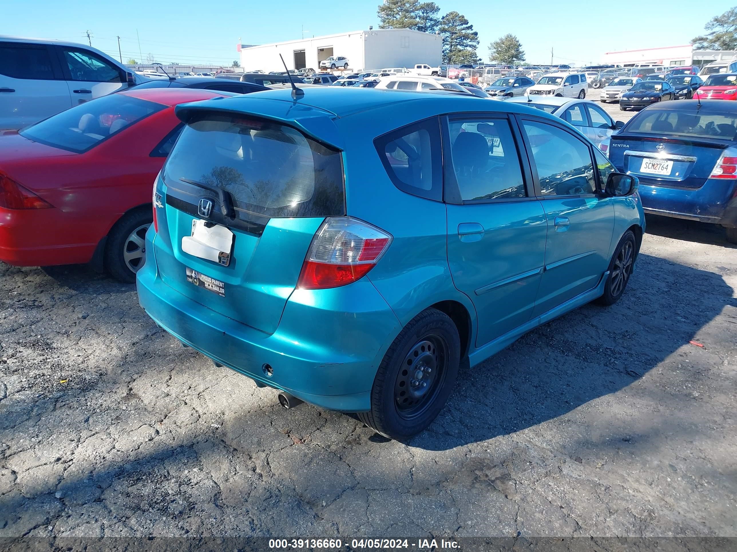 Photo 3 VIN: JHMGE8H53DC062381 - HONDA FIT 