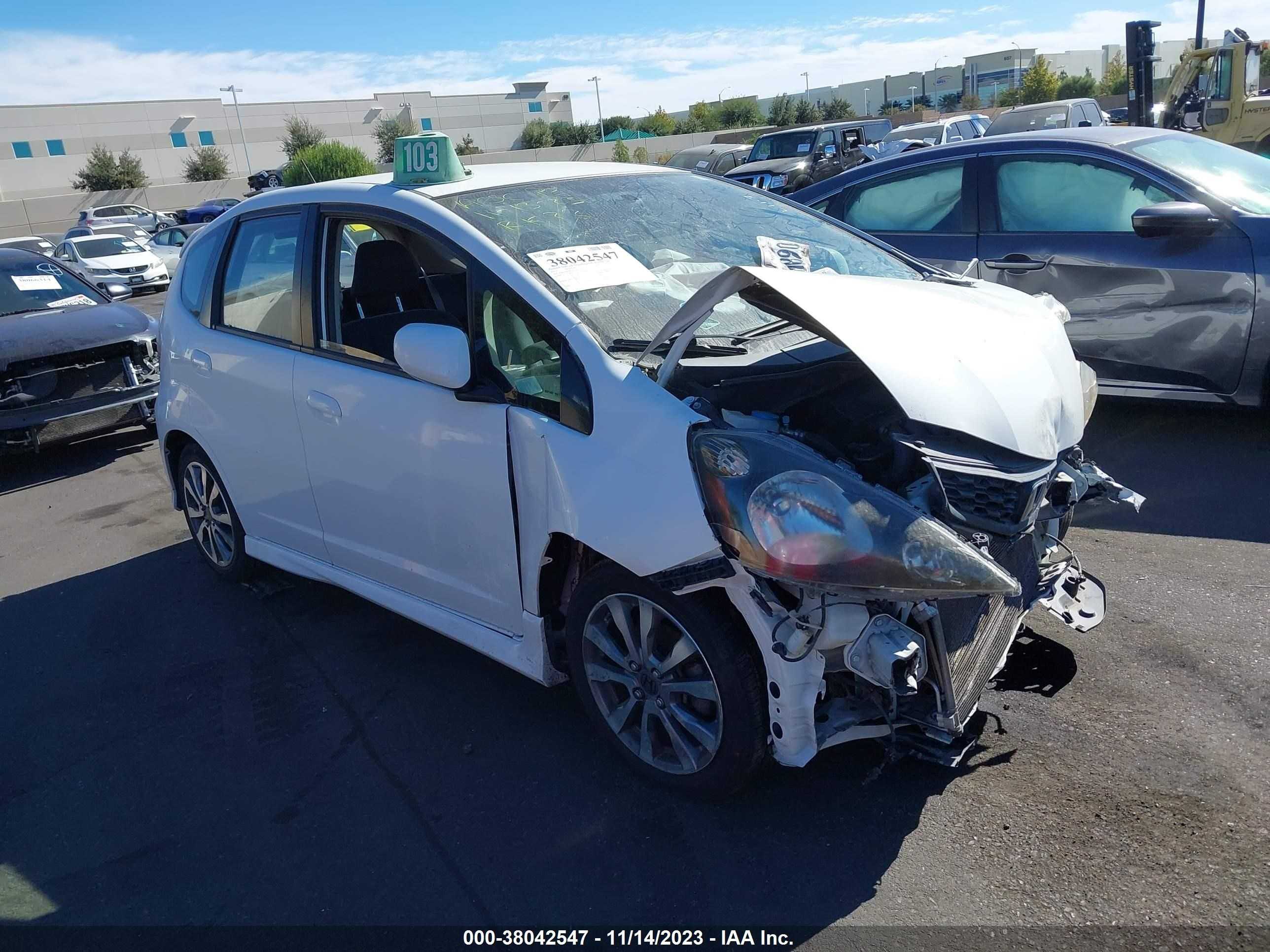 Photo 0 VIN: JHMGE8H54CC017626 - HONDA FIT 