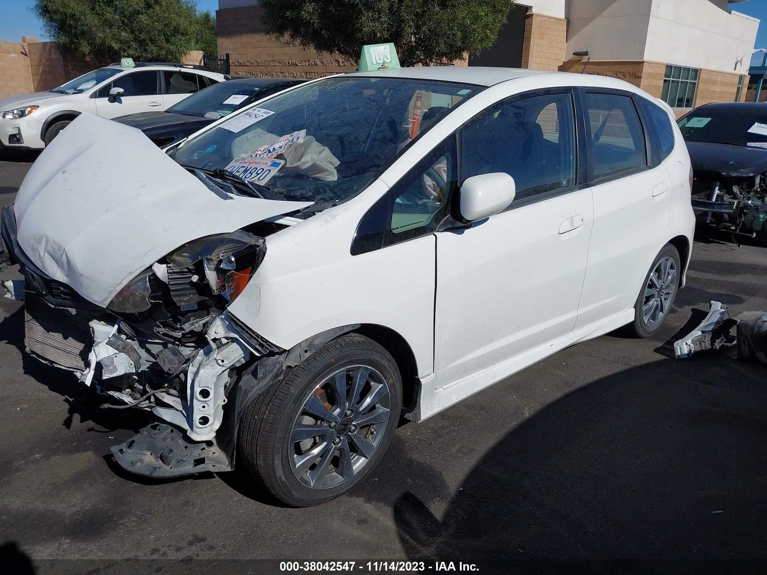 Photo 1 VIN: JHMGE8H54CC017626 - HONDA FIT 